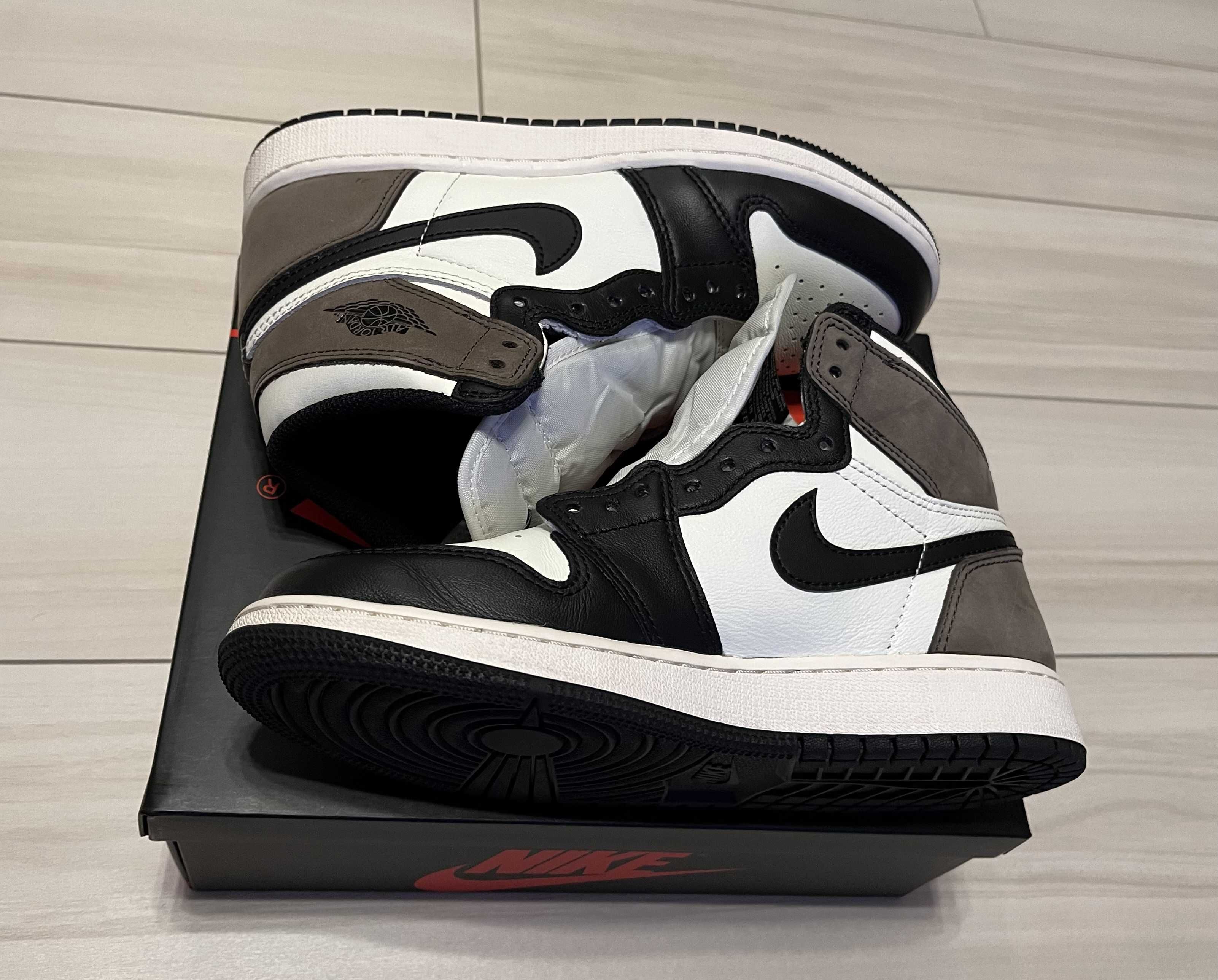 Nike GS Air Jordan 1 High OG "Sail/Dark Mocha/Black"