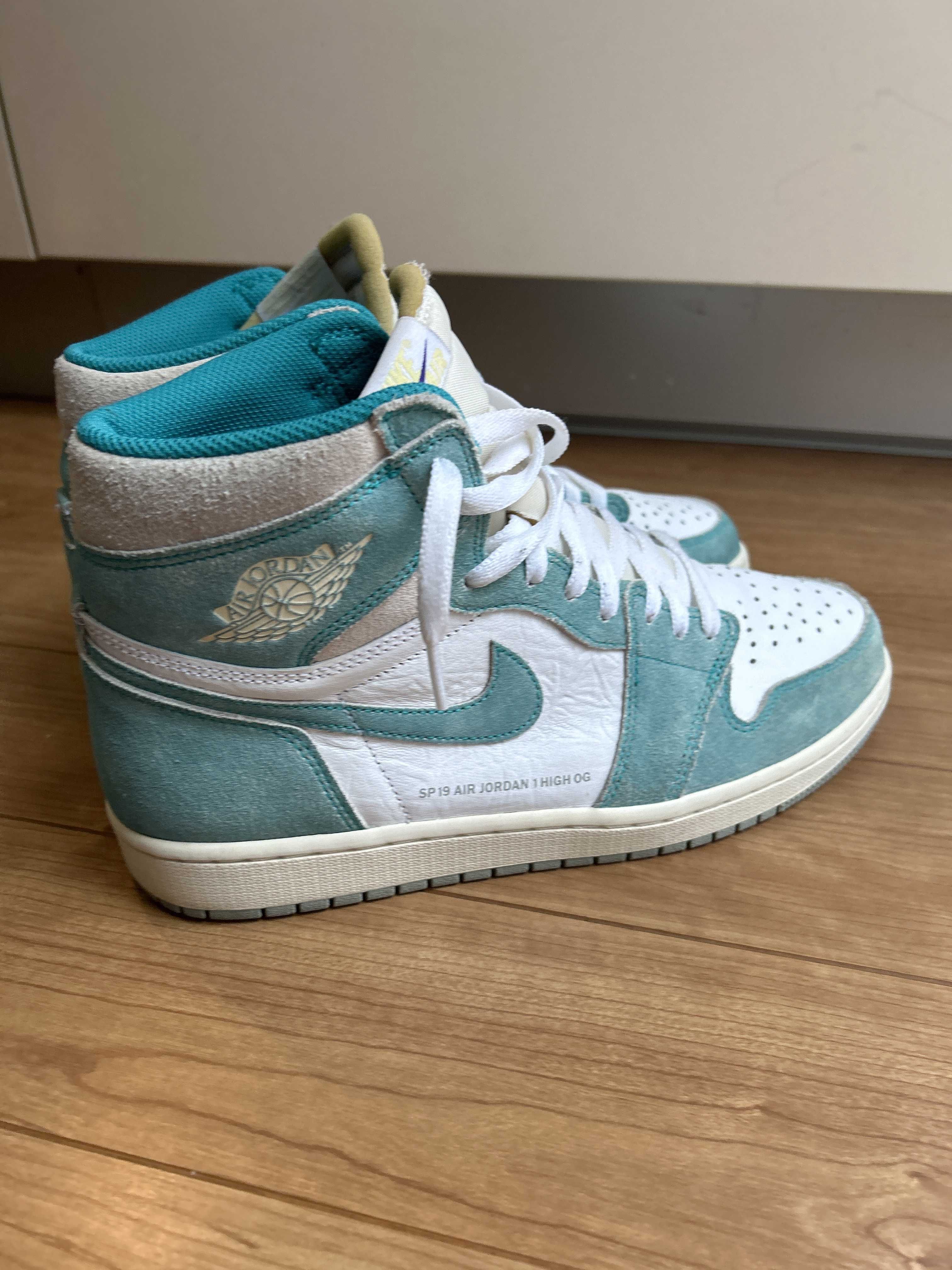 Nike Air Jordan 1 Retro High OG "Turbo Green"