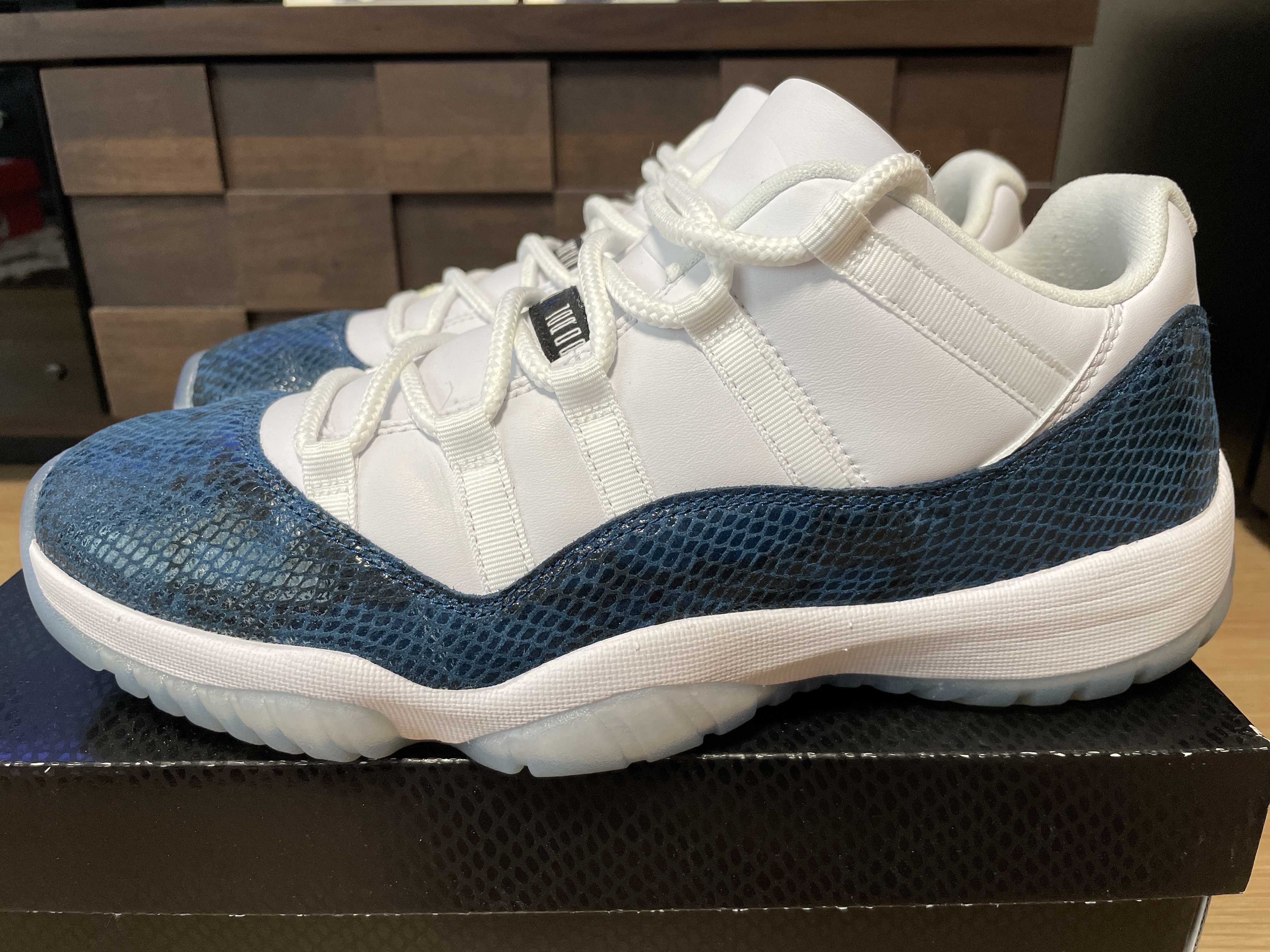 AIR JORDAN 11 LOW "SNAKESKIN"