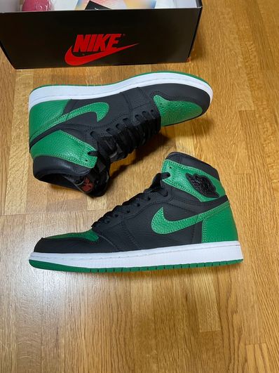 Nike Air Jordan 1 Retro High OG "Black/Pine Green" (2020)
