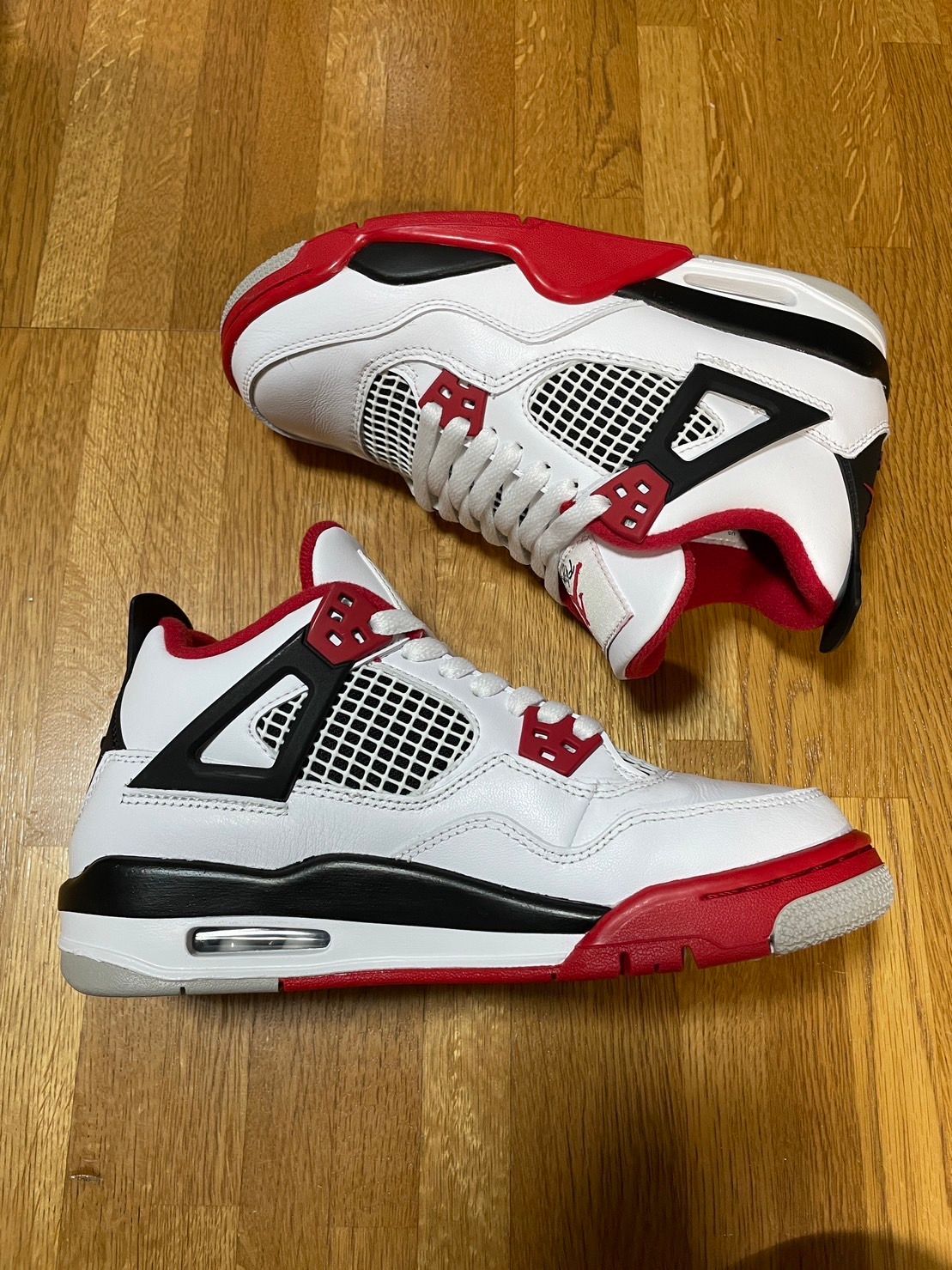 Nike GS Air Jordan 4 OG "Fire Red"