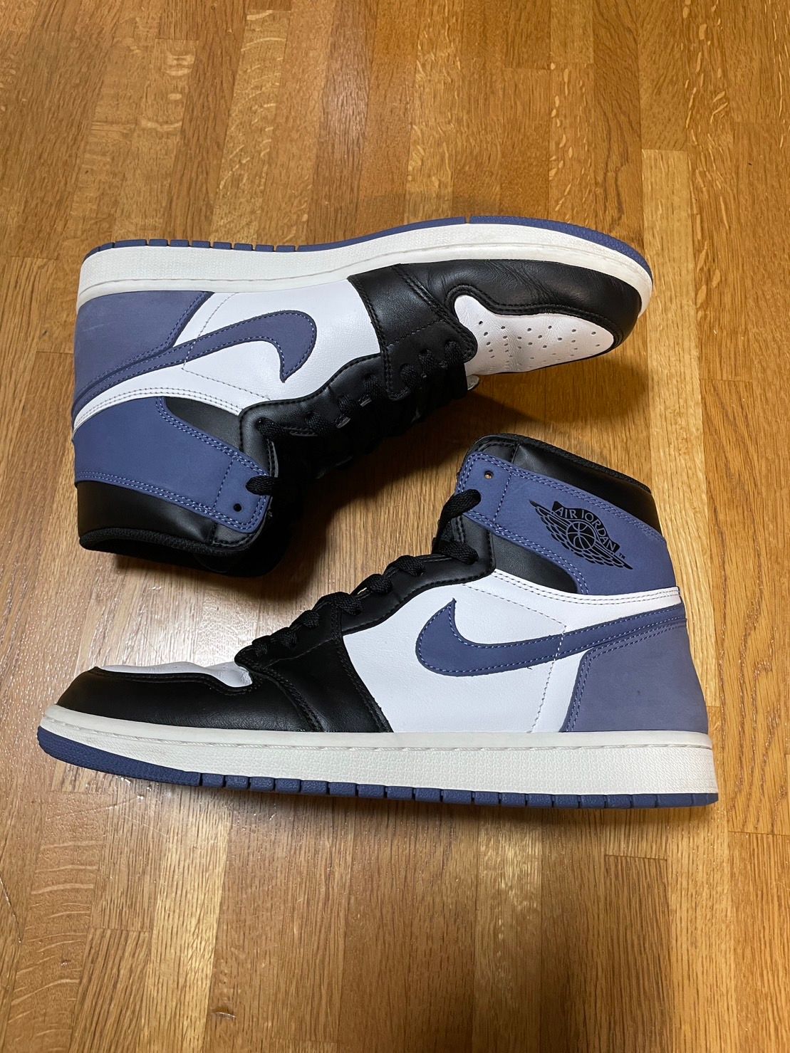 Nike Air Jordan 1 Retro High "Blue Moon"