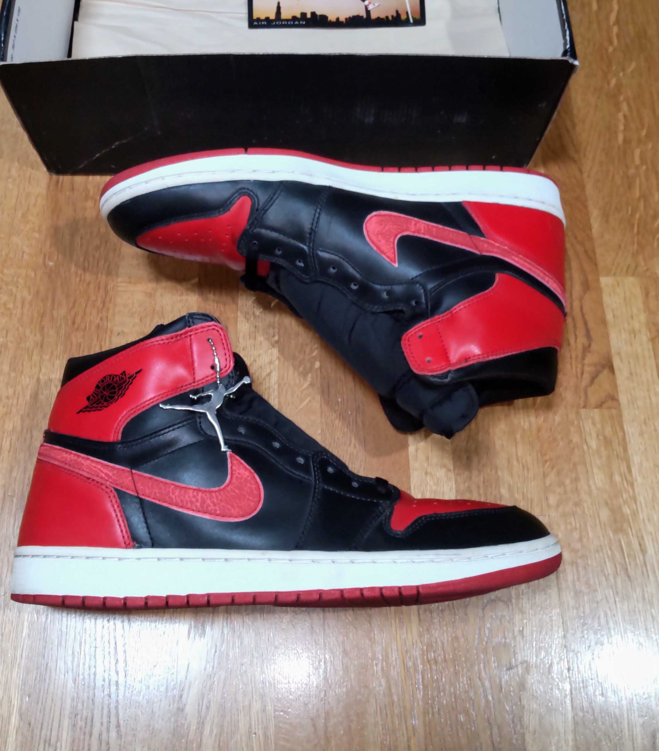 Nike Air Jordan 1 Retro High "Black Varsity Red/Bred"(2001)