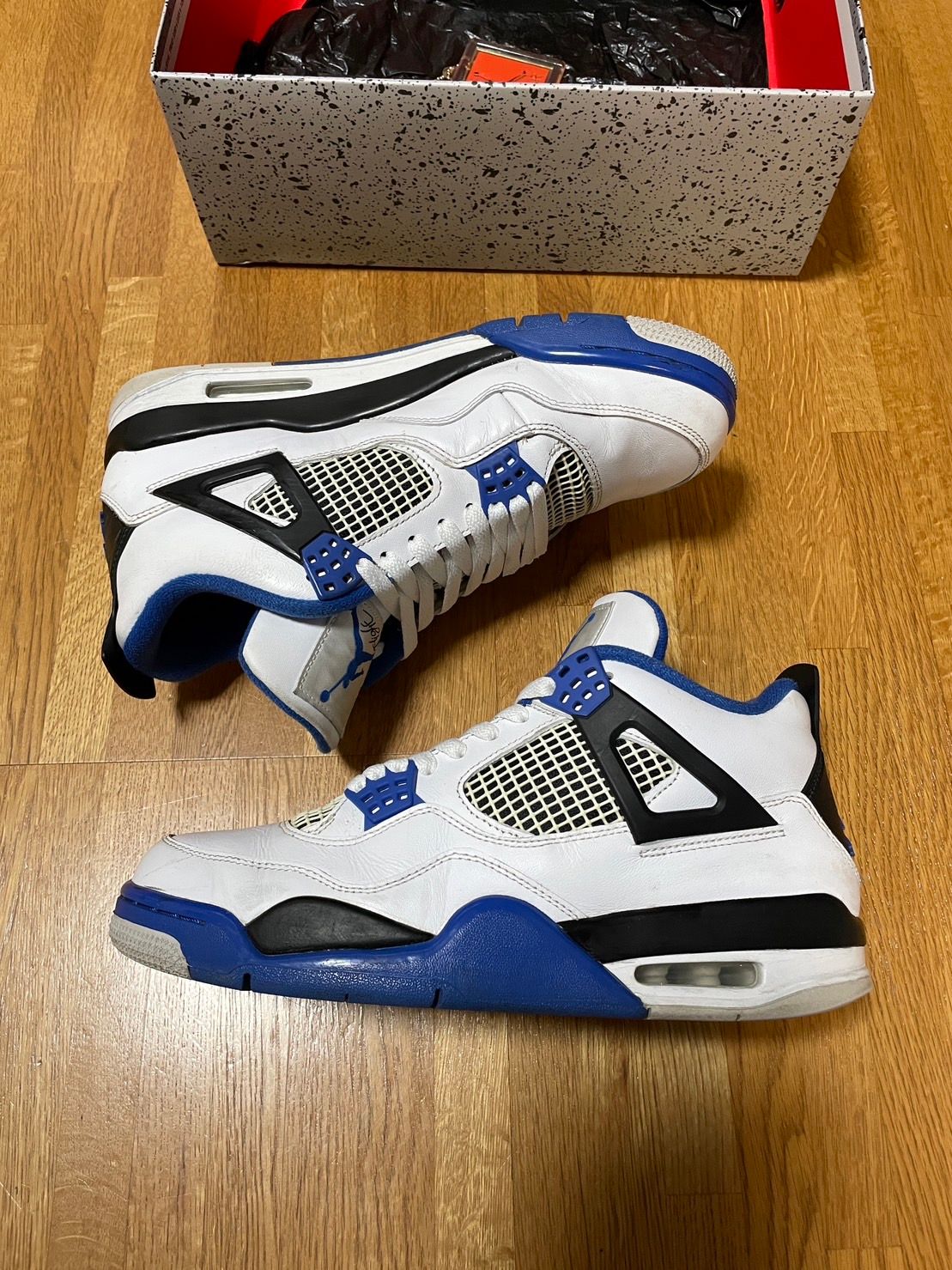 NIKE AIR JORDAN 4 RETRO "MOTORSPORTS" (2017)