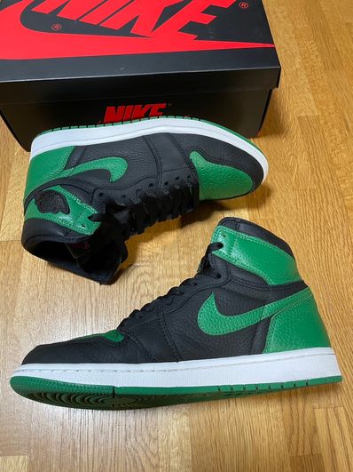 Nike Air Jordan 1 Retro High OG "Black/Pine Green" (2020)