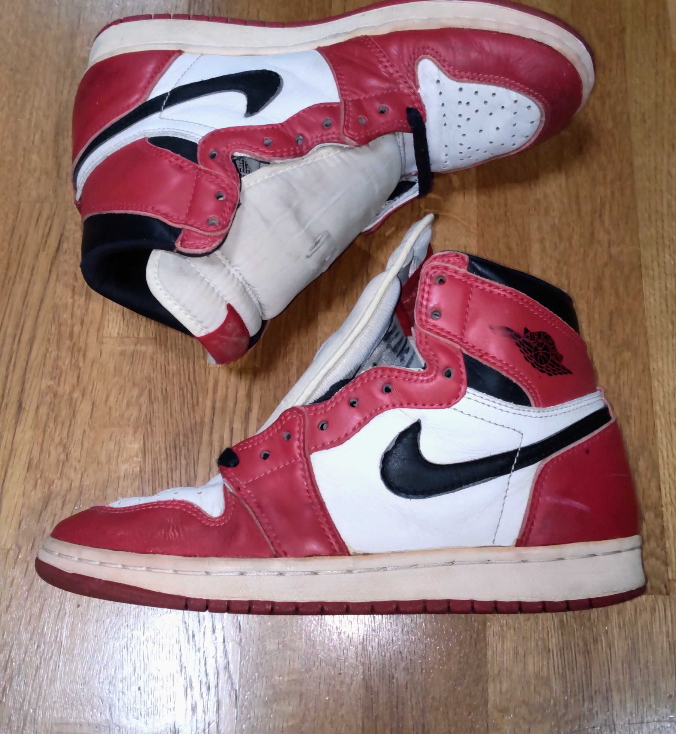 Nike Air Jordan 1 Retro High "Chicago" (1994)