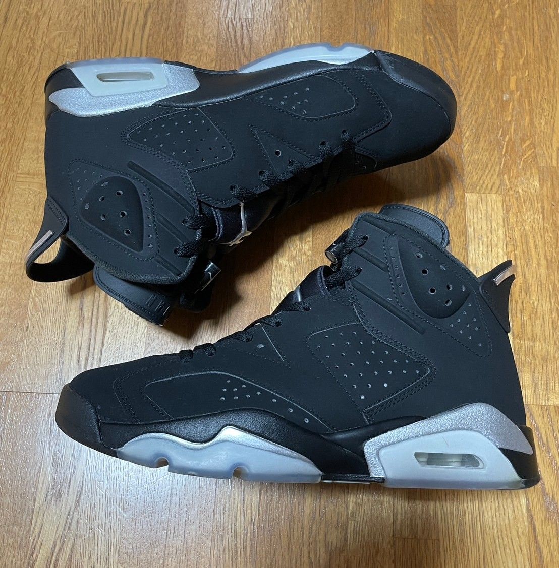 Nike Air Jordan 6 Retro "Metallic Silver"