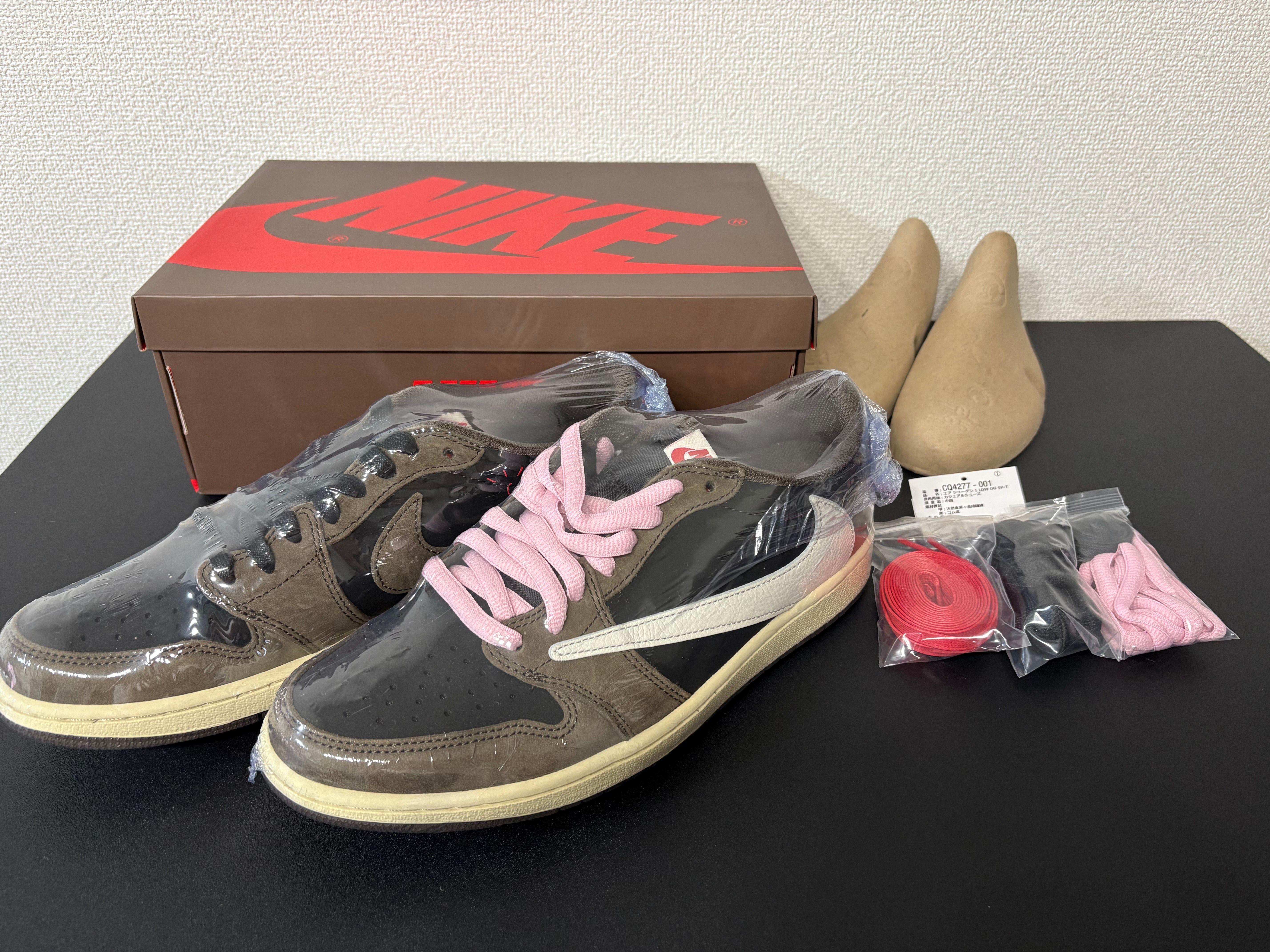 Travis Scott × Nike Air Jordan 1 Low OG SP-T "Black/Dark Mocha"
