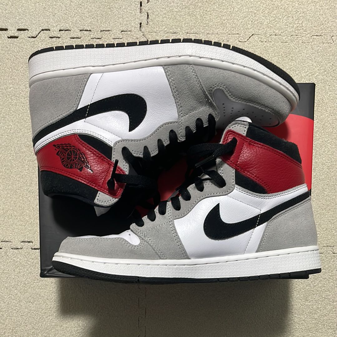 Nike Air Jordan 1 High OG "White/Black/Light Smoke Grey"