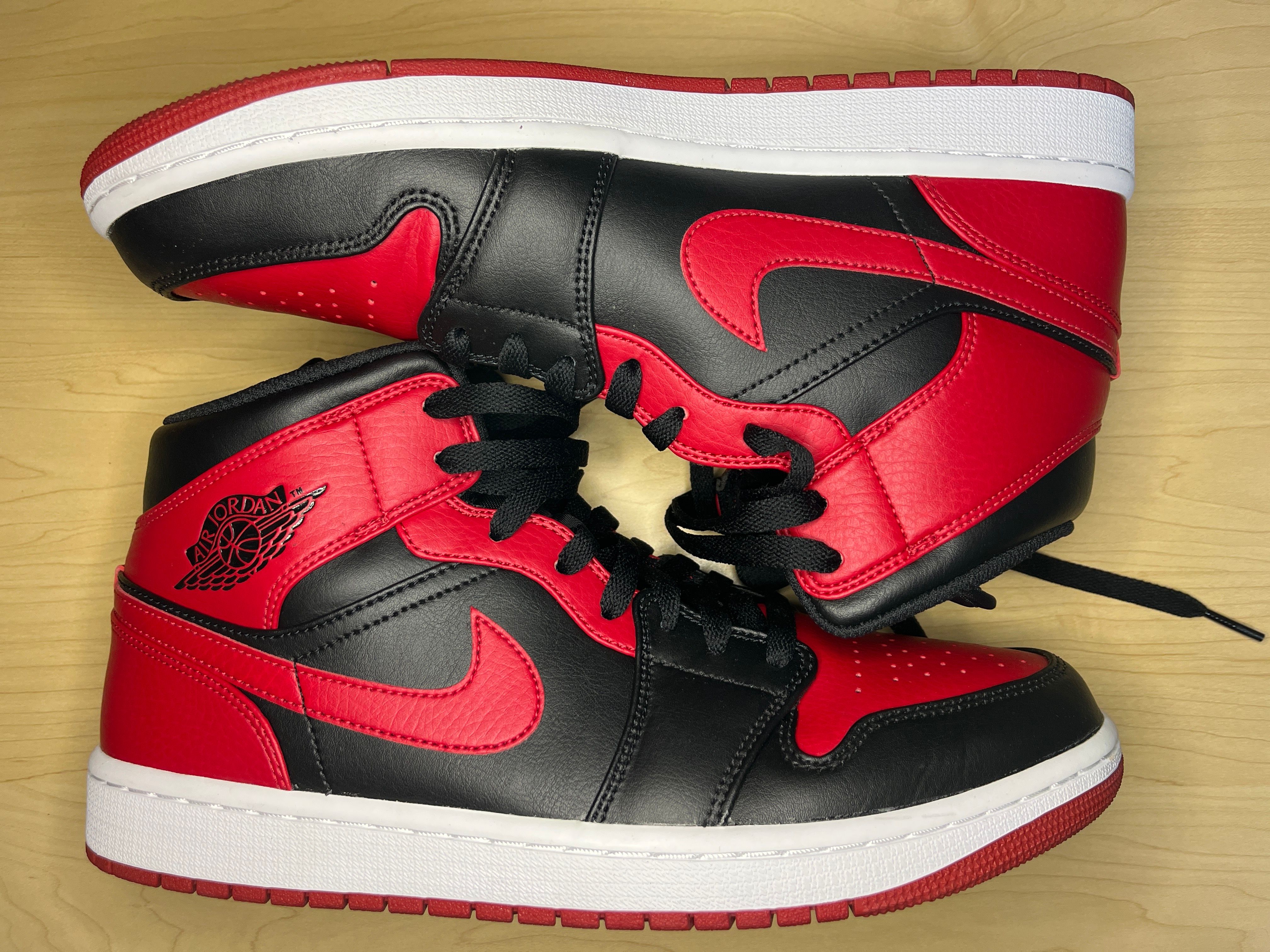 Nike Air Jordan 1 Mid "Bred"