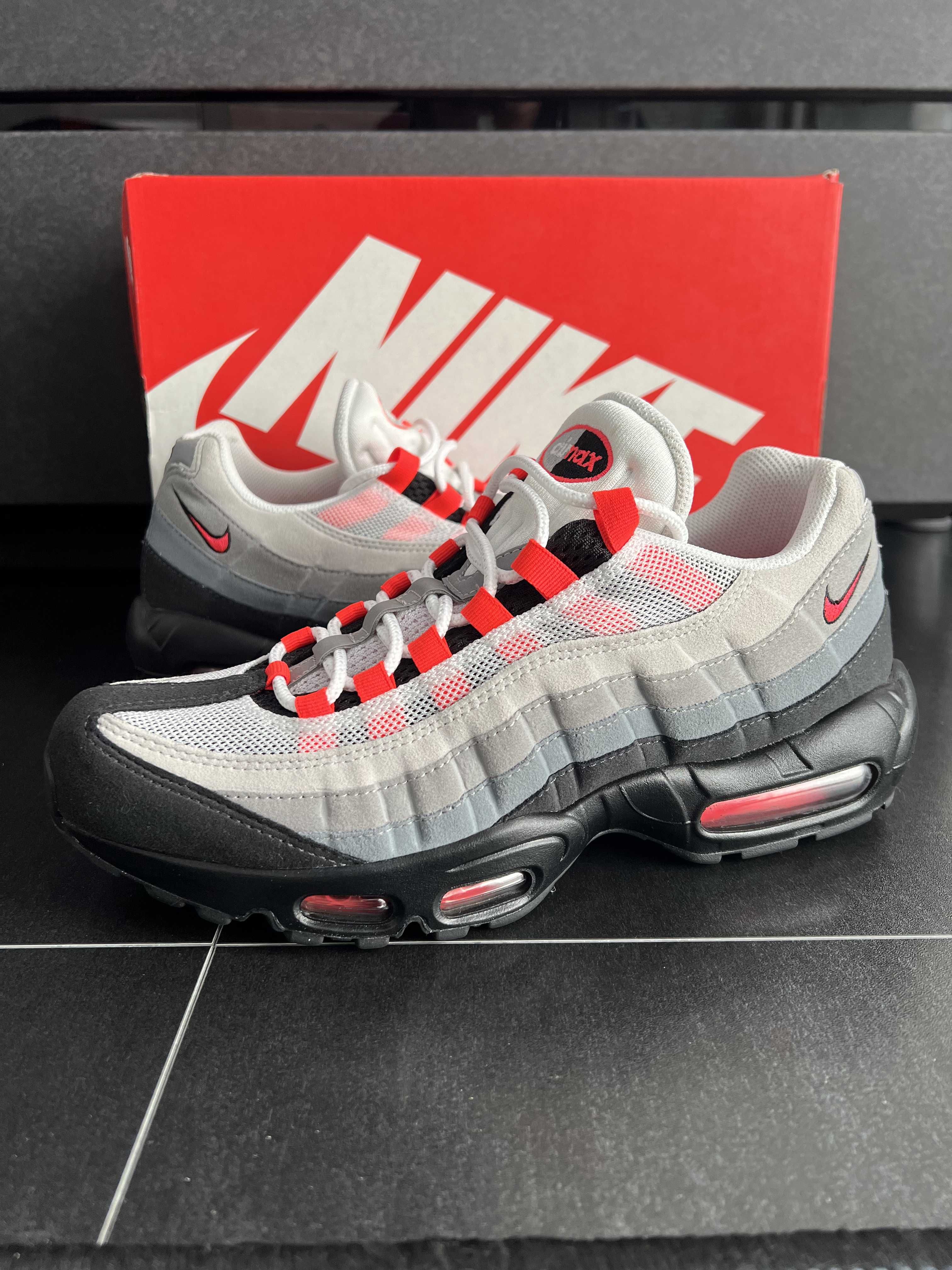 Nike Air Max 95 "White/Solar Red"