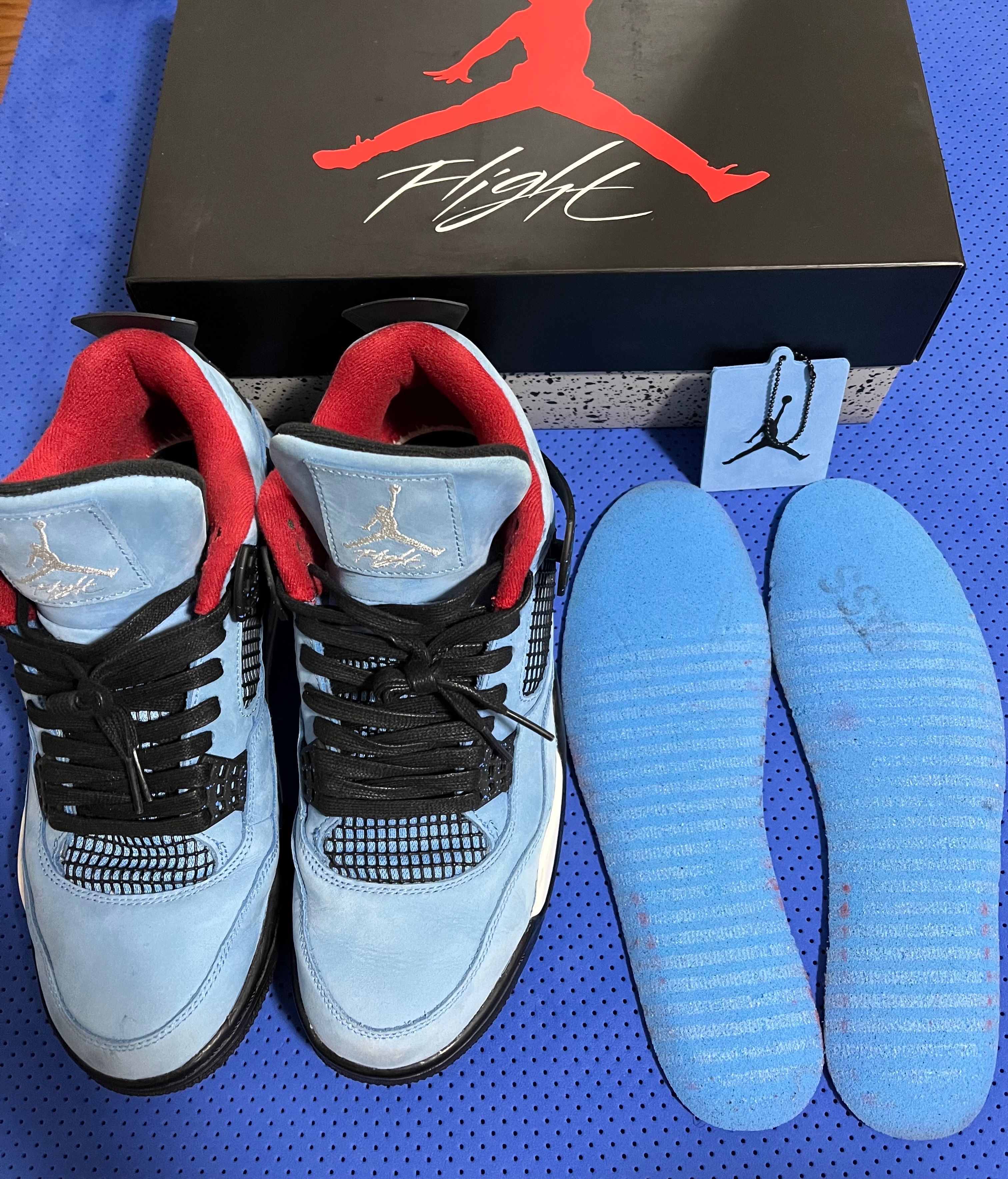 Travis Scott × Nike Air Jordan 4 Retro Cactus Jack "University Blue"
