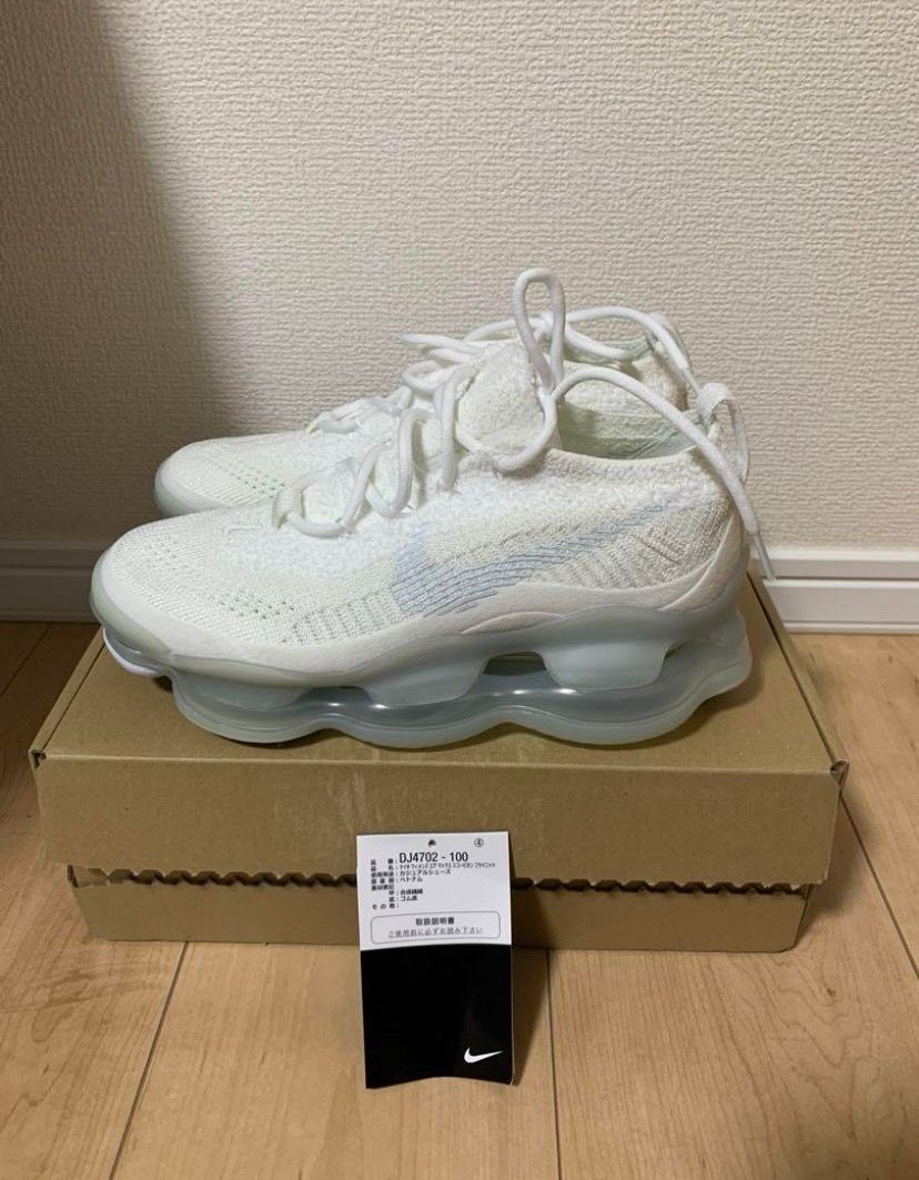 ナイキ ウィメンズ エアマックス スコーピオン フライニット "ホワイト"