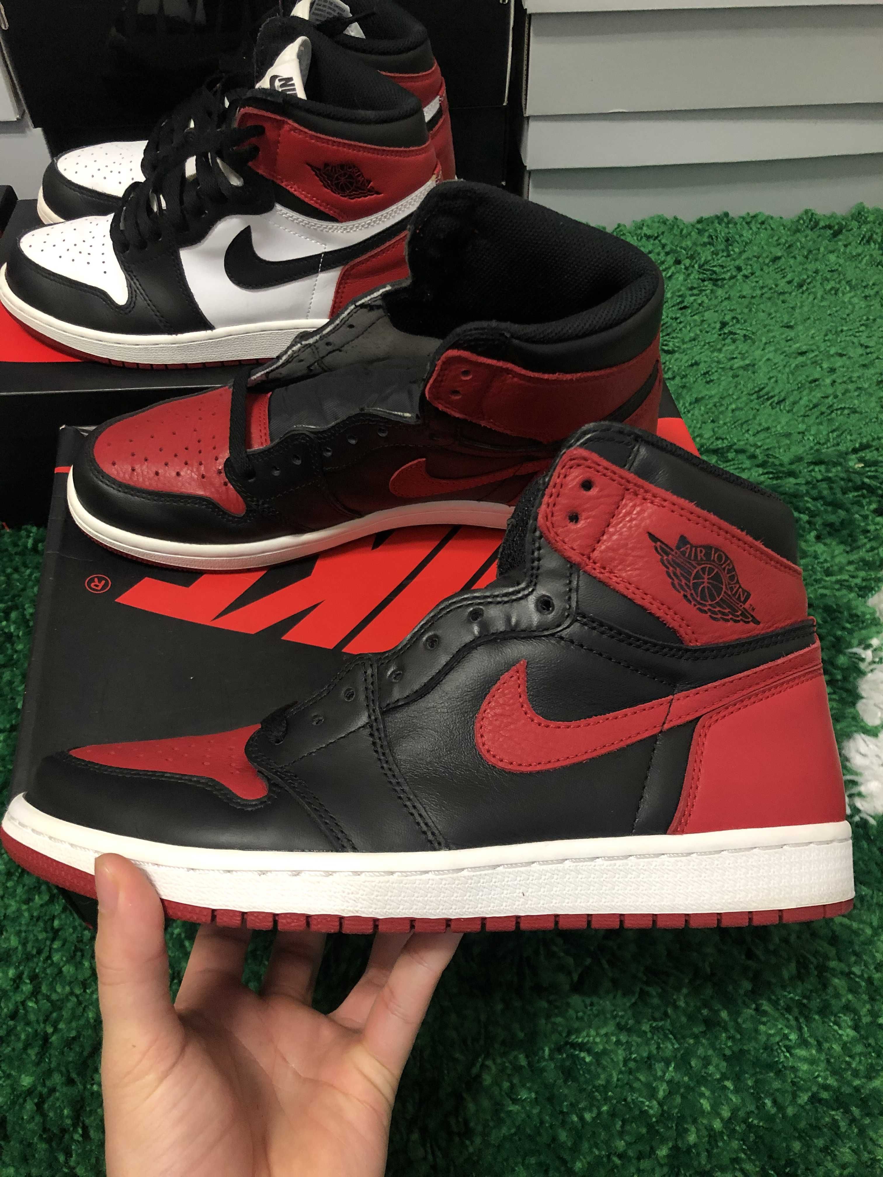 Nike Air Jordan 1 Retro High OG "Bred/Banned" (2016)