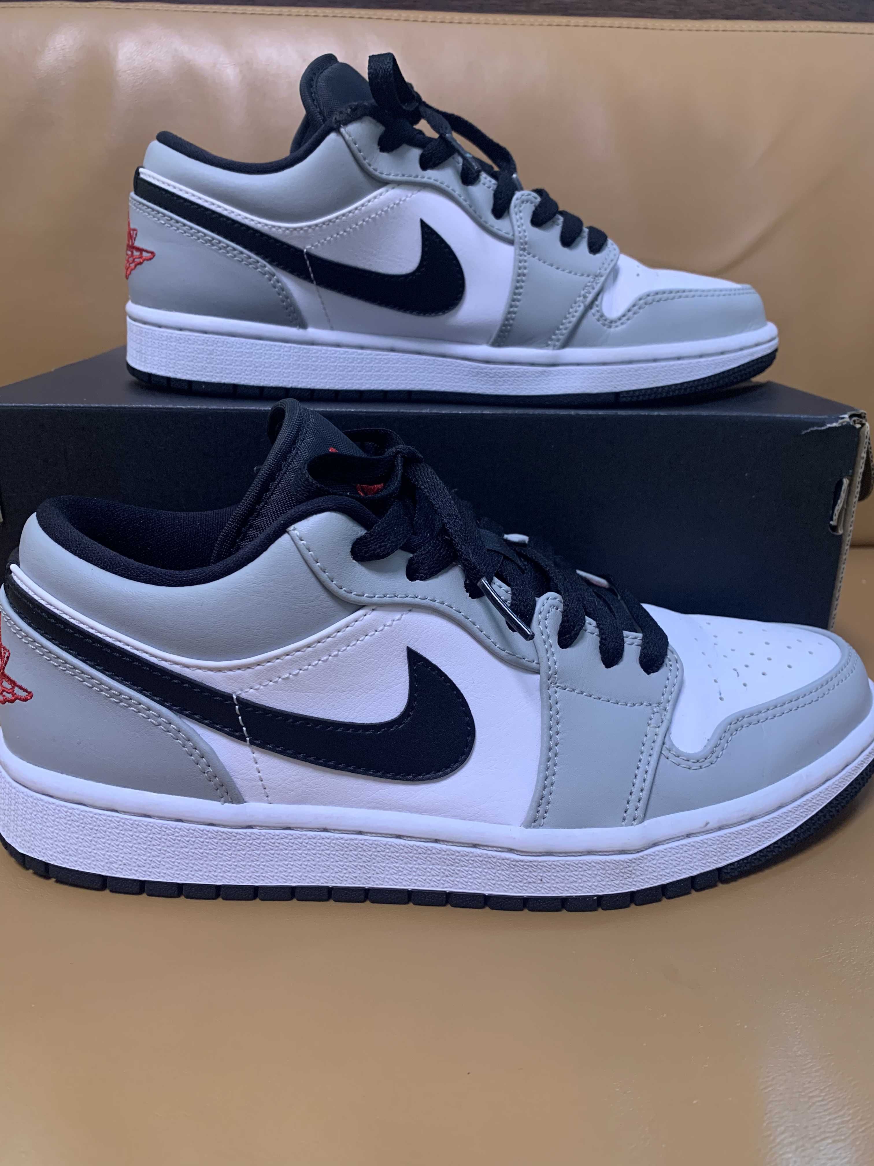 NIKE AIR JORDAN 1 LOW "LIGHT SMOKE GREY"