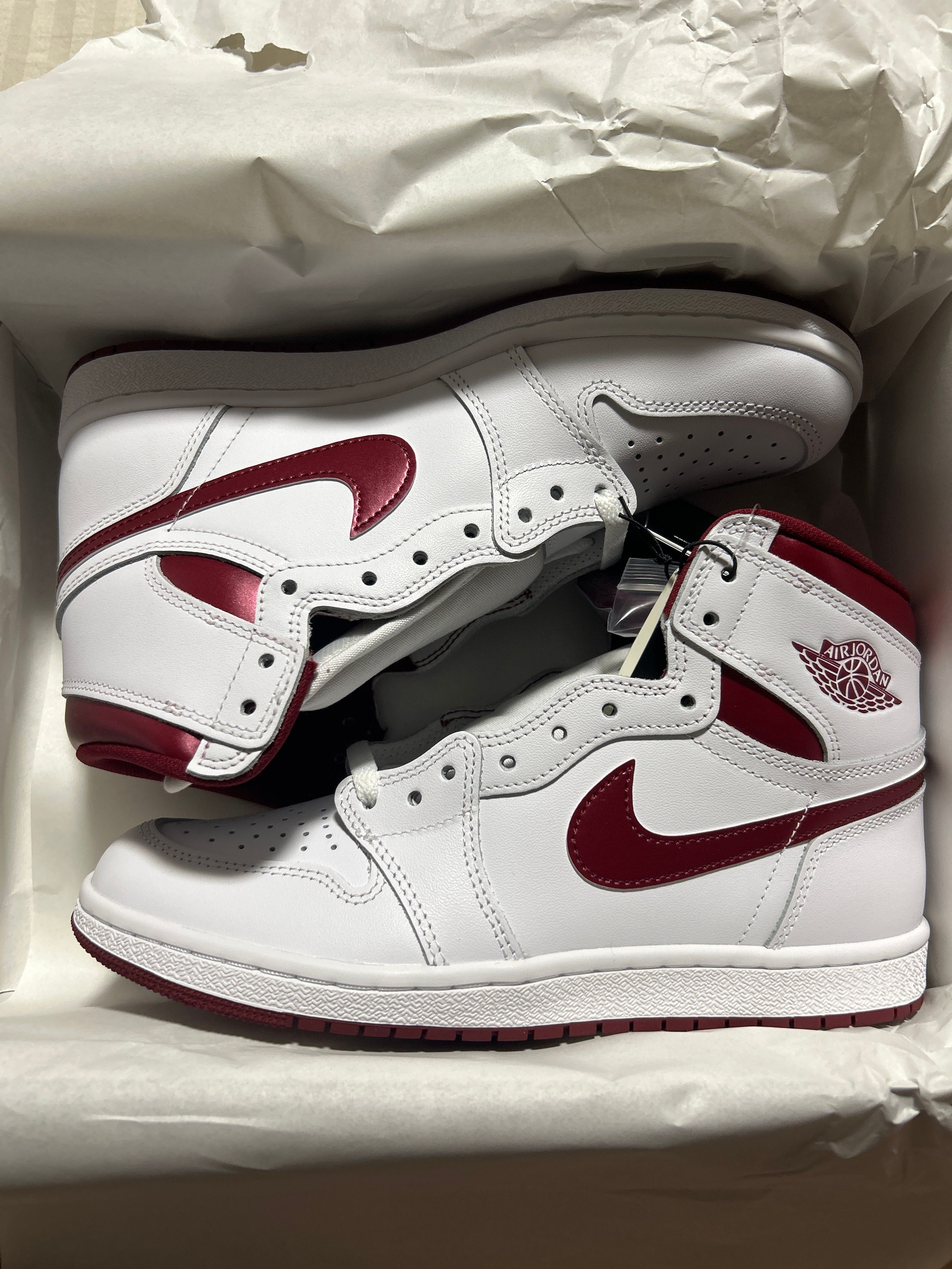Nike Air Jordan 1 High '85 "Metallic Burgundy"