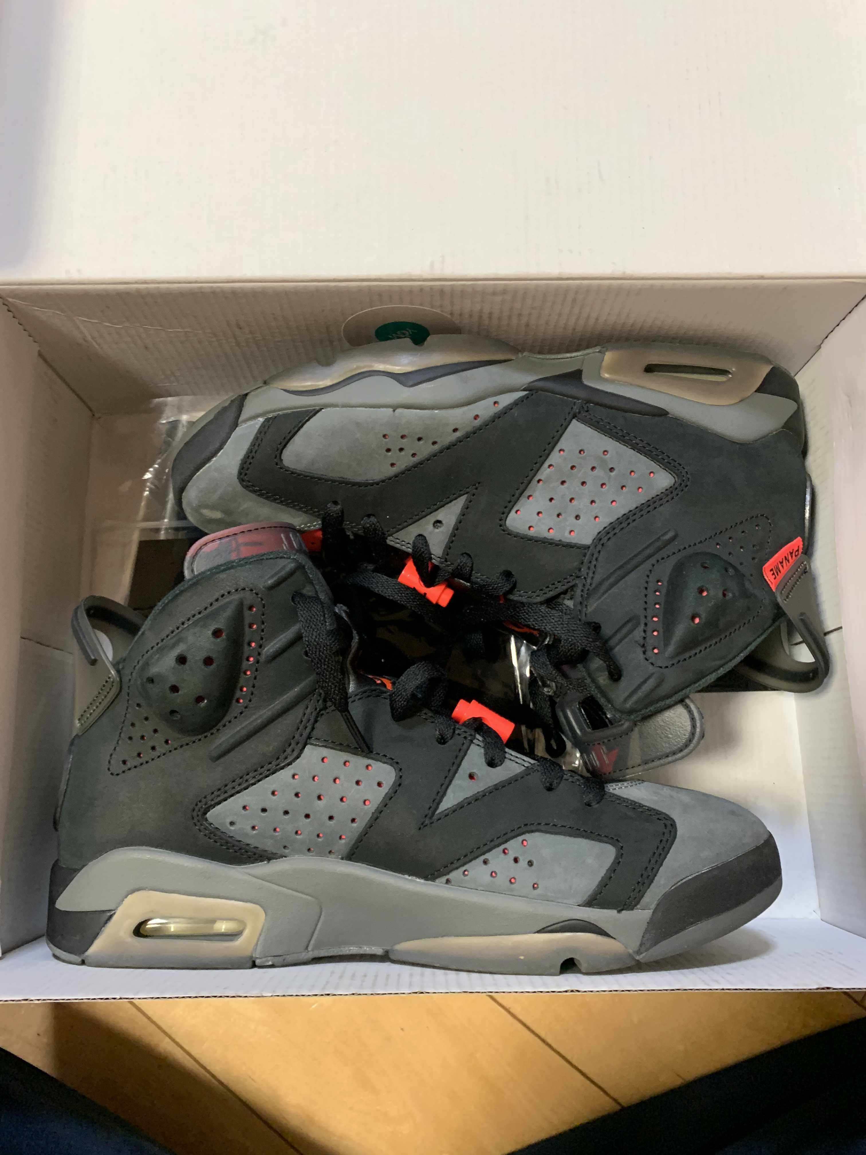 NIKE × PARIS SAINT GERMAIN AIR JORDAN 6 RETRO INFRARED