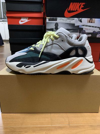 adidas YEEZY Boost 700 "Wave Runner"