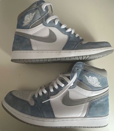 Nike Air Jordan 1 High OG "Hyper Royal"