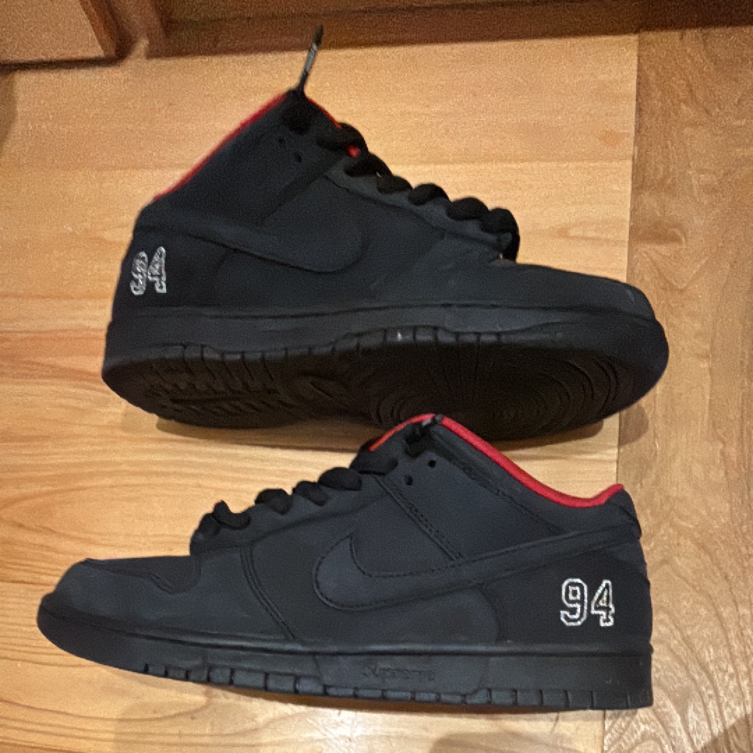 Supreme × Nike SB Dunk Low "Black" (25FW Week2)