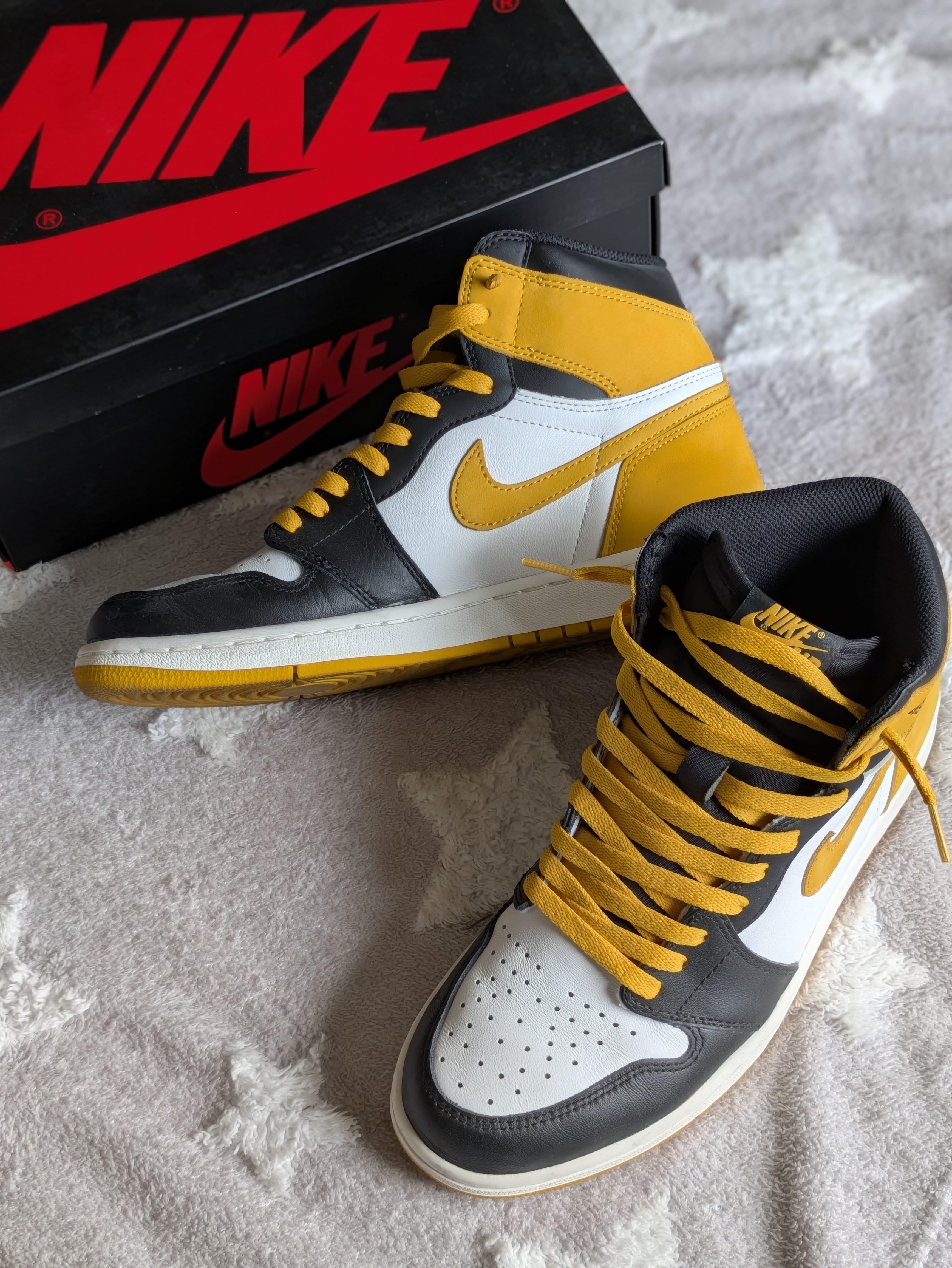Nike Air Jordan 1 Retro High OG "Black Toe/Yellow Ochre"