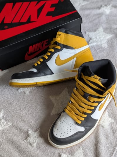 Nike Air Jordan 1 Retro High OG "Black Toe/Yellow Ochre"