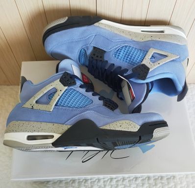 Nike Air Jordan 4 "University Blue"