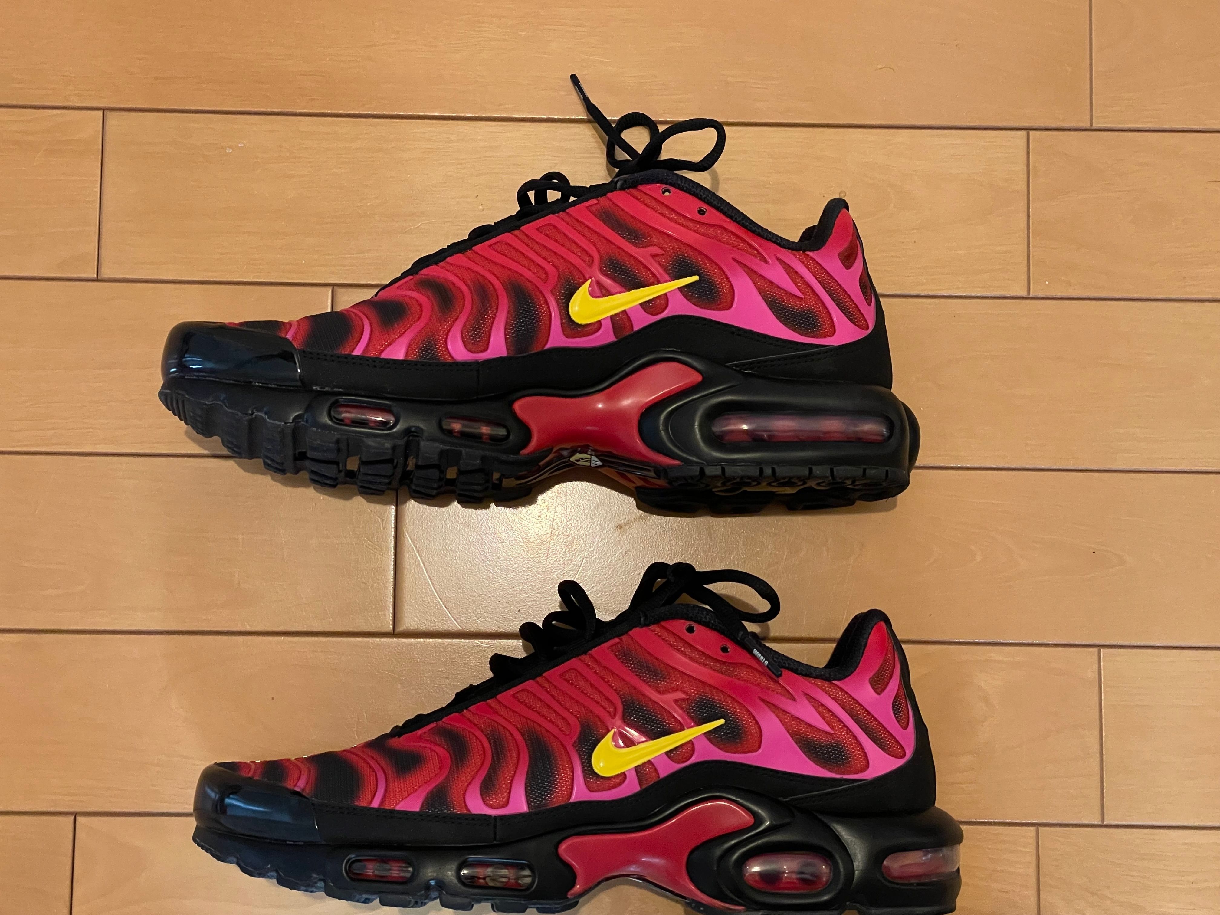 Supreme × Nike Air Max Plus "Hyper Grape"
