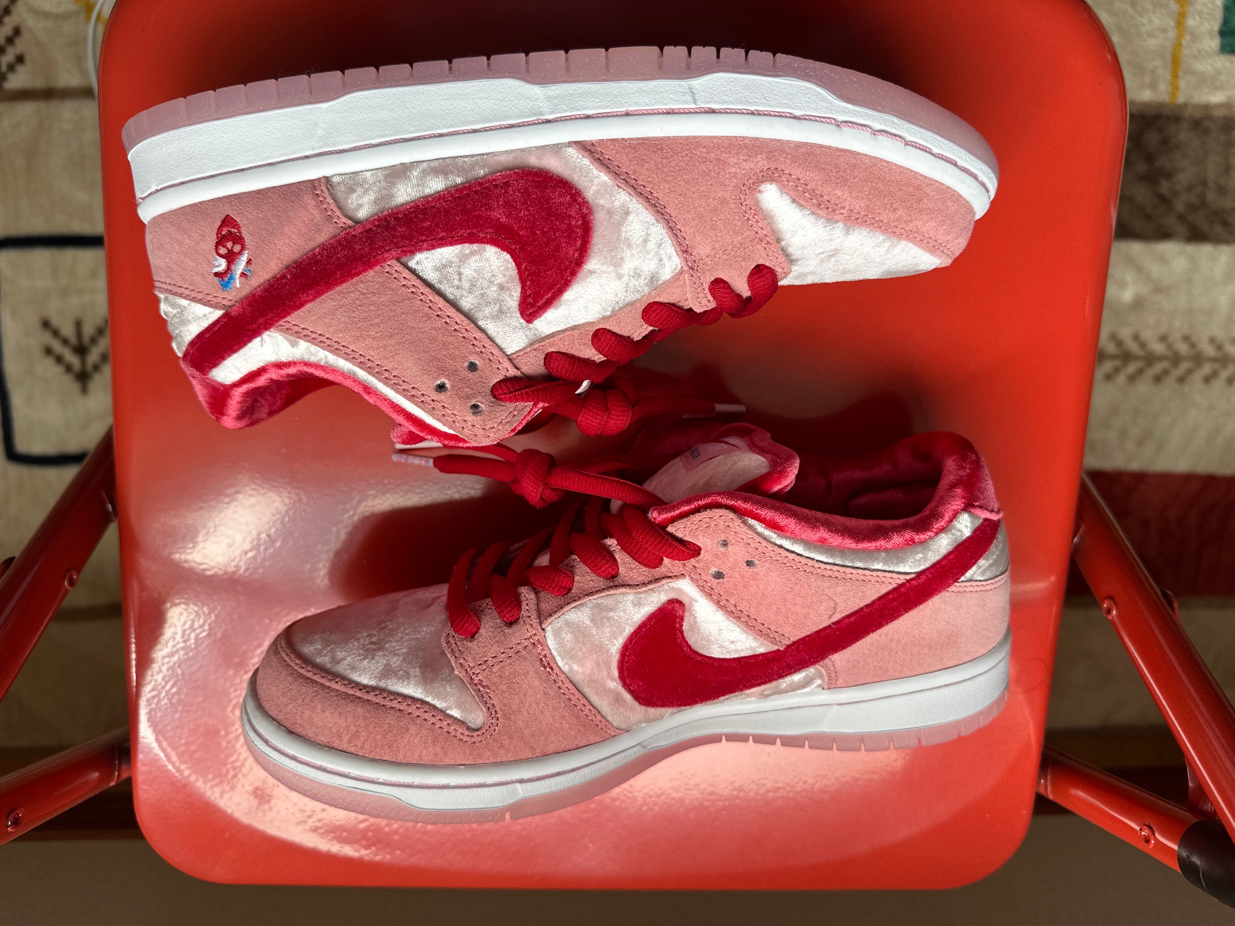 Strangelove × Nike SB Dunk Low "Valentine’s Day"