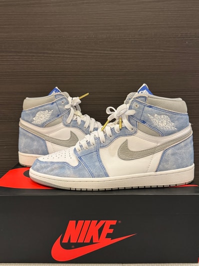 Nike Air Jordan 1 High OG "Hyper Royal"