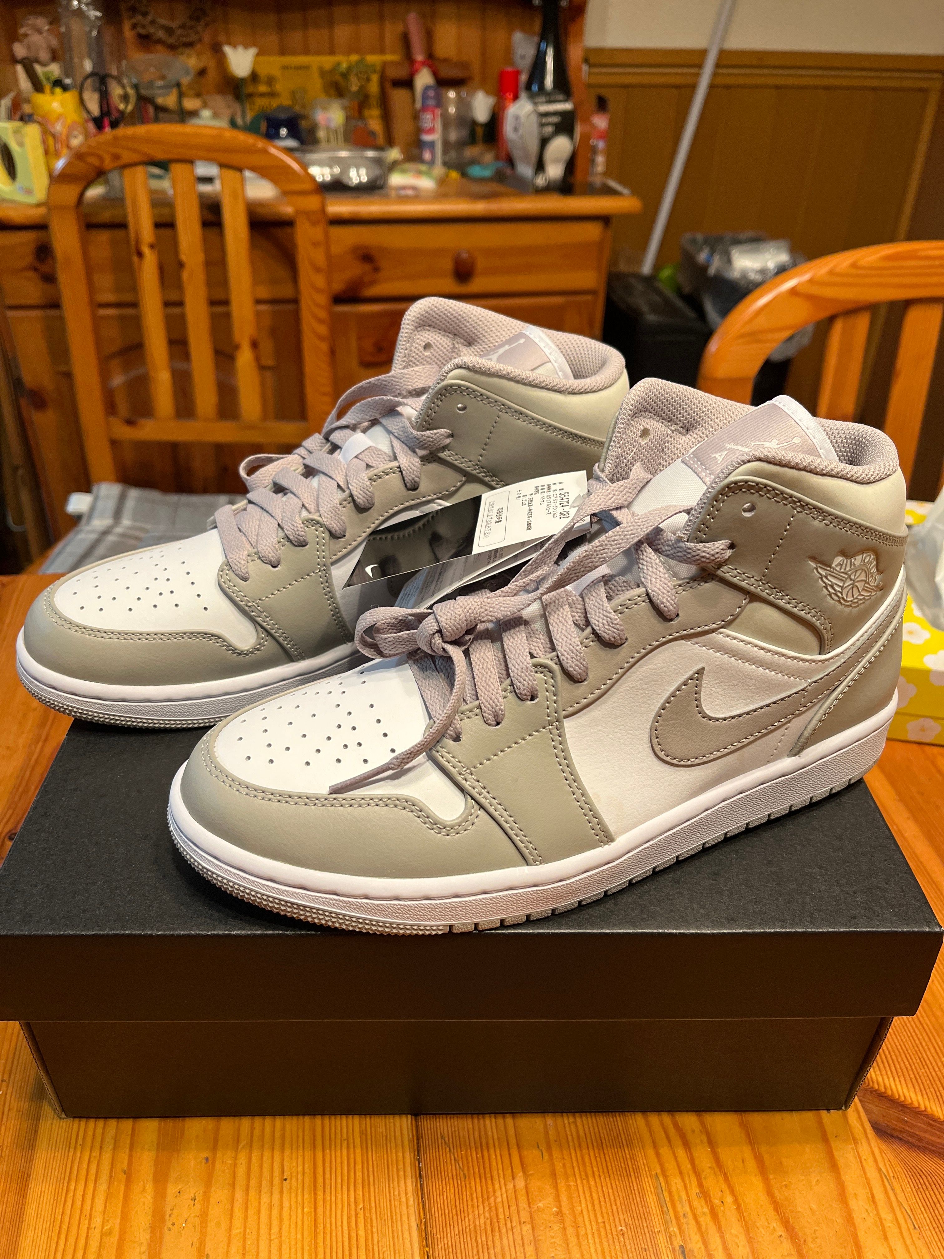 Nike Air Jordan 1 Mid "Linen"