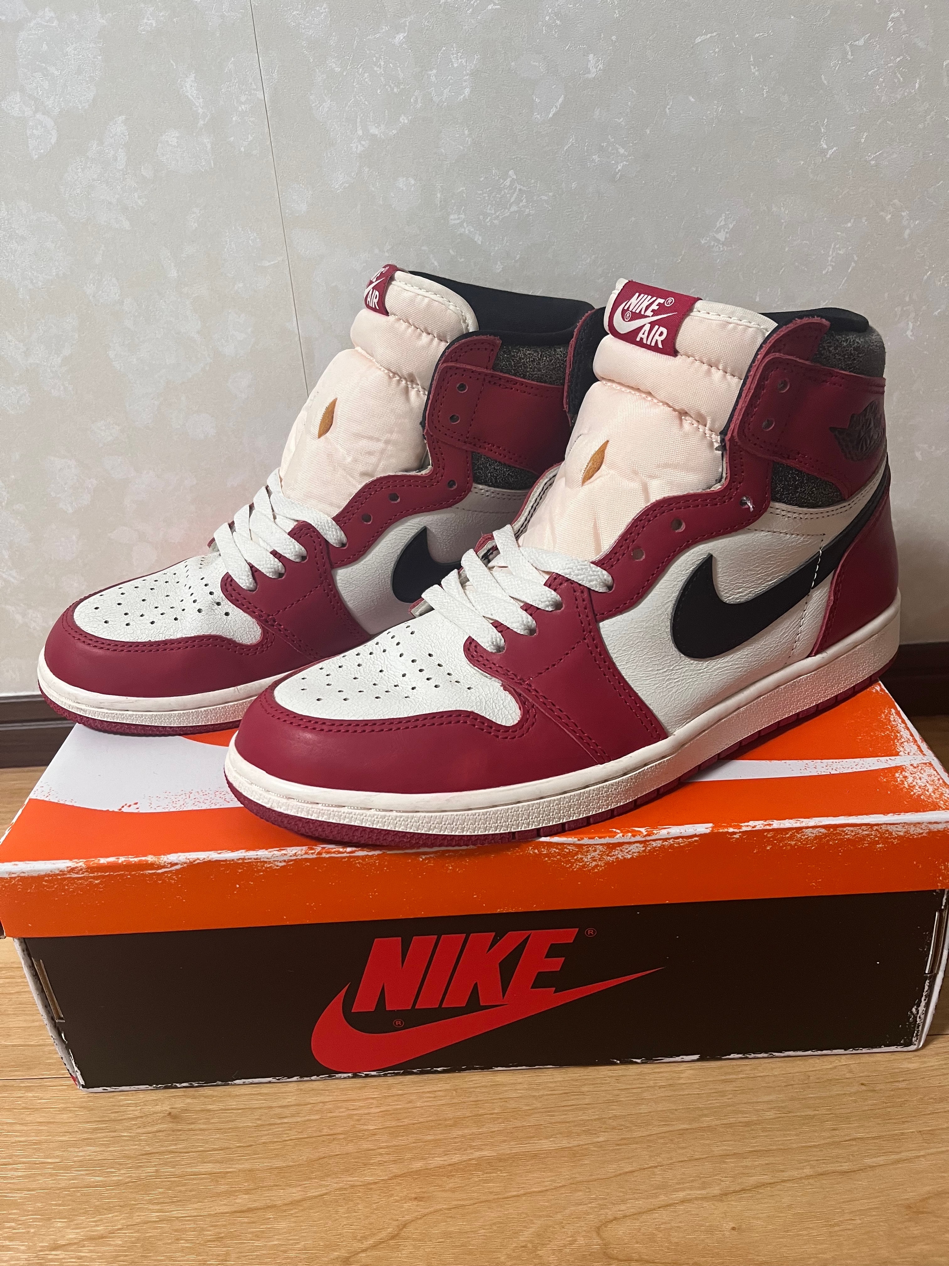 Nike Air Jordan 1 High OG "Lost & Found/Chicago"