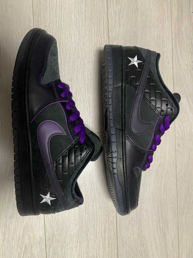 Familia × Nike SB Dunk Low First Avenue "Black/Voltage Purple-White"
