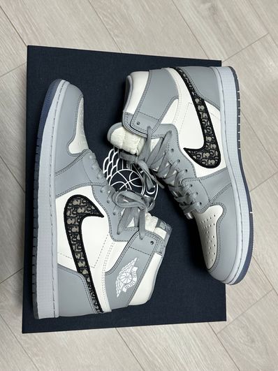 Dior × Nike Air Jordan 1 High OG "DIOR"