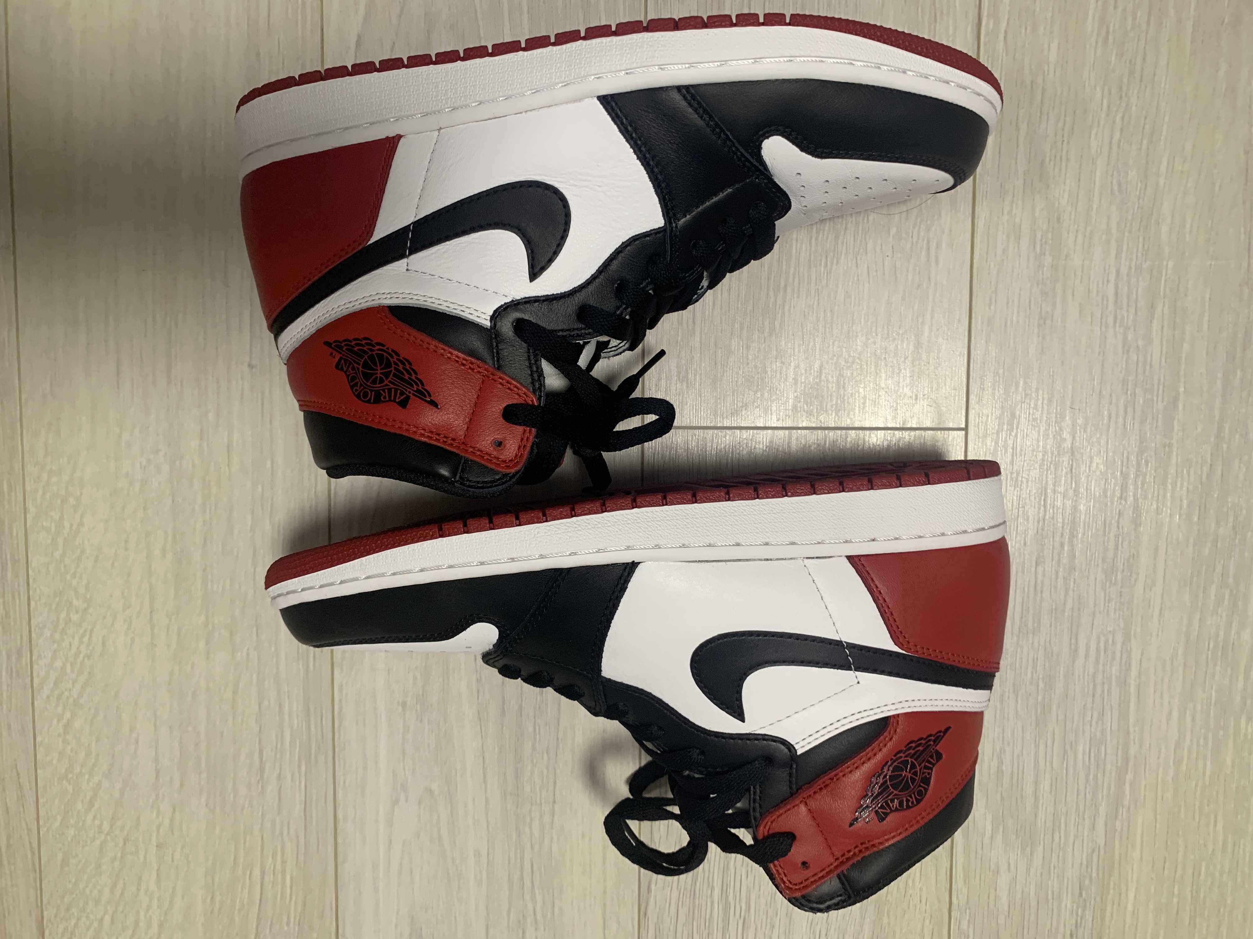 Nike Air Jordan 1 Retro High OG "Black Toe"(2016)