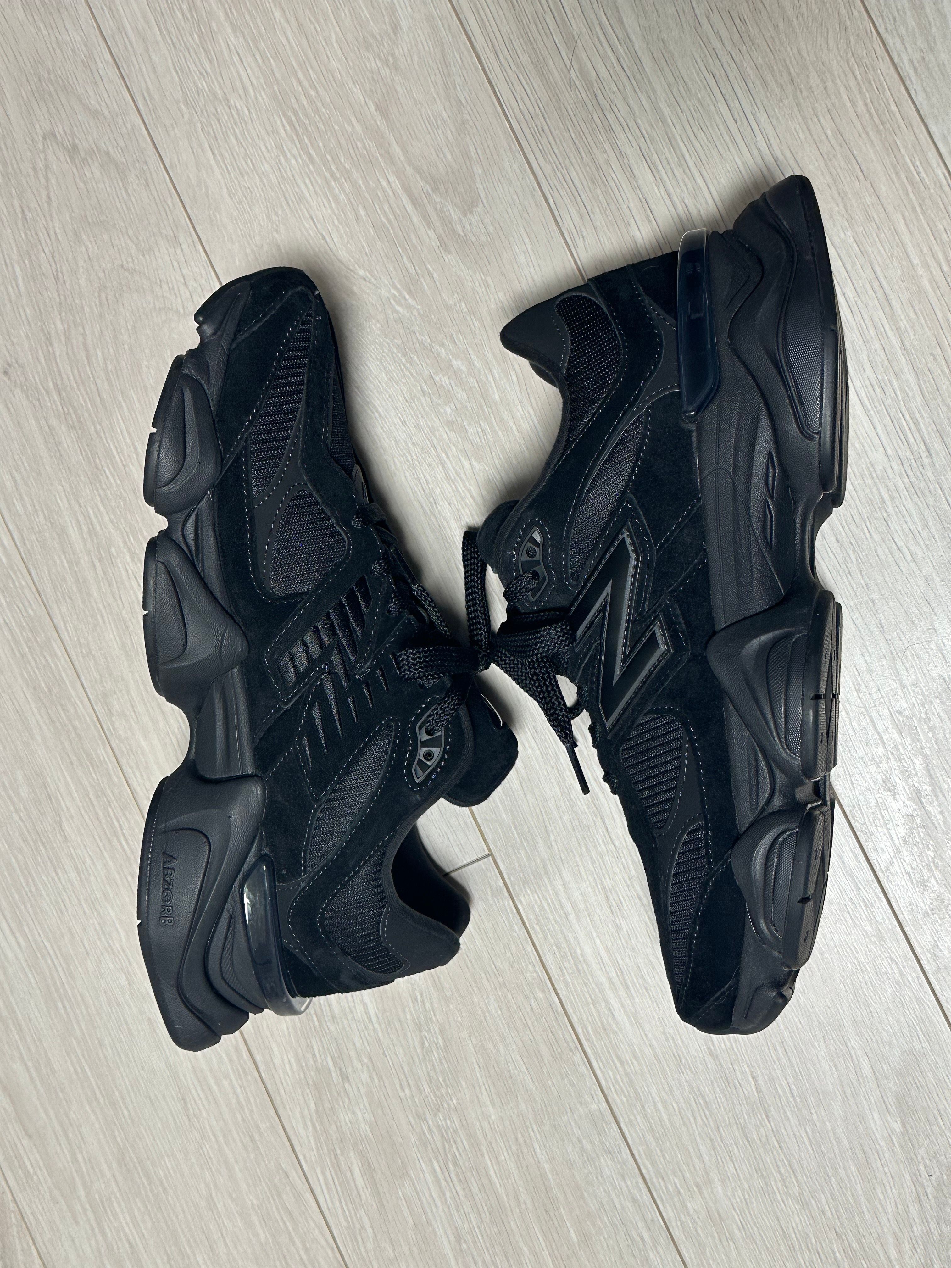 New Balance 9060 "Triple Black"