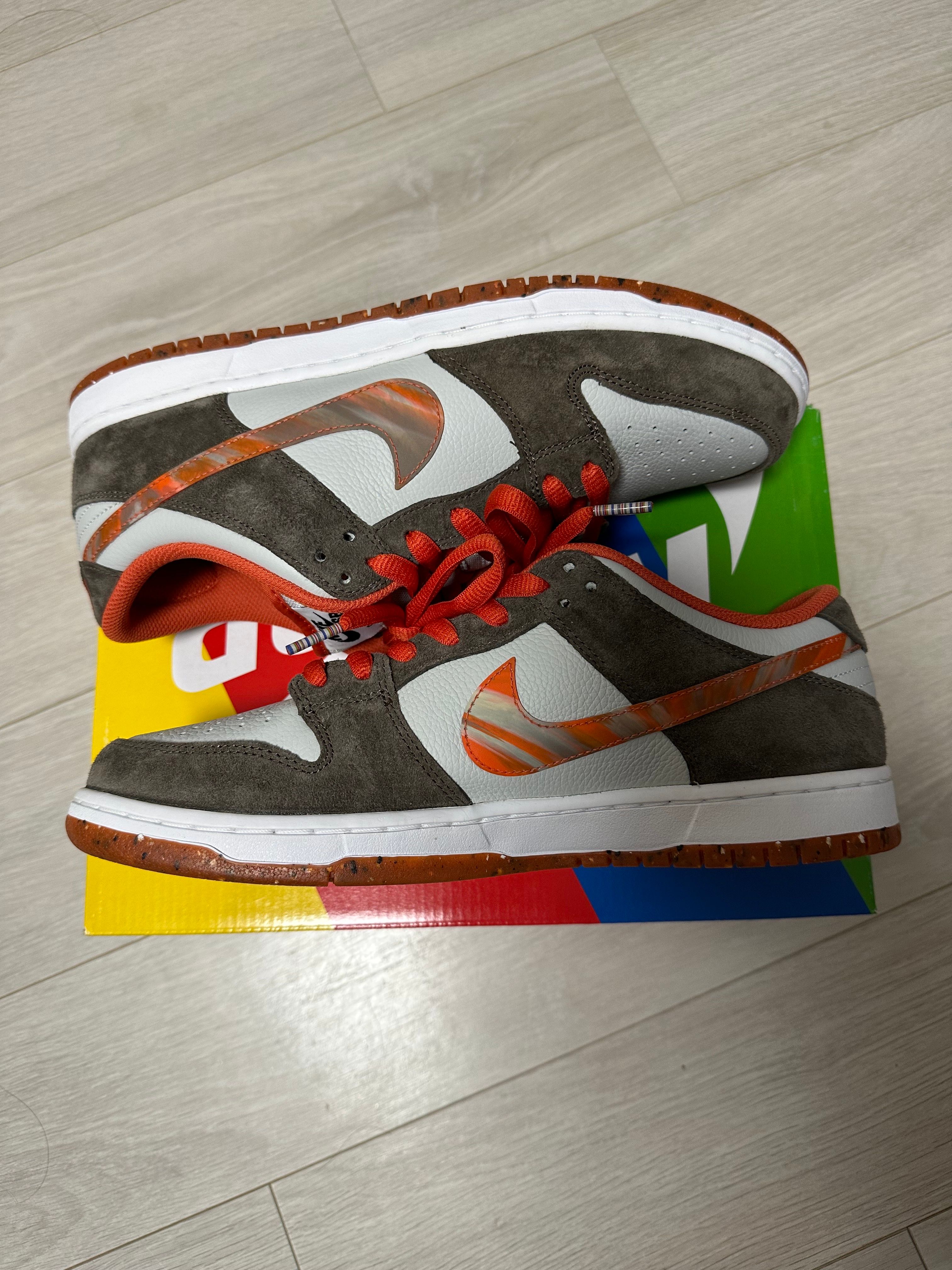 Crushed Skate Shop × Nike SB Dunk Low QS "Olive Grey/Mantra Orange"