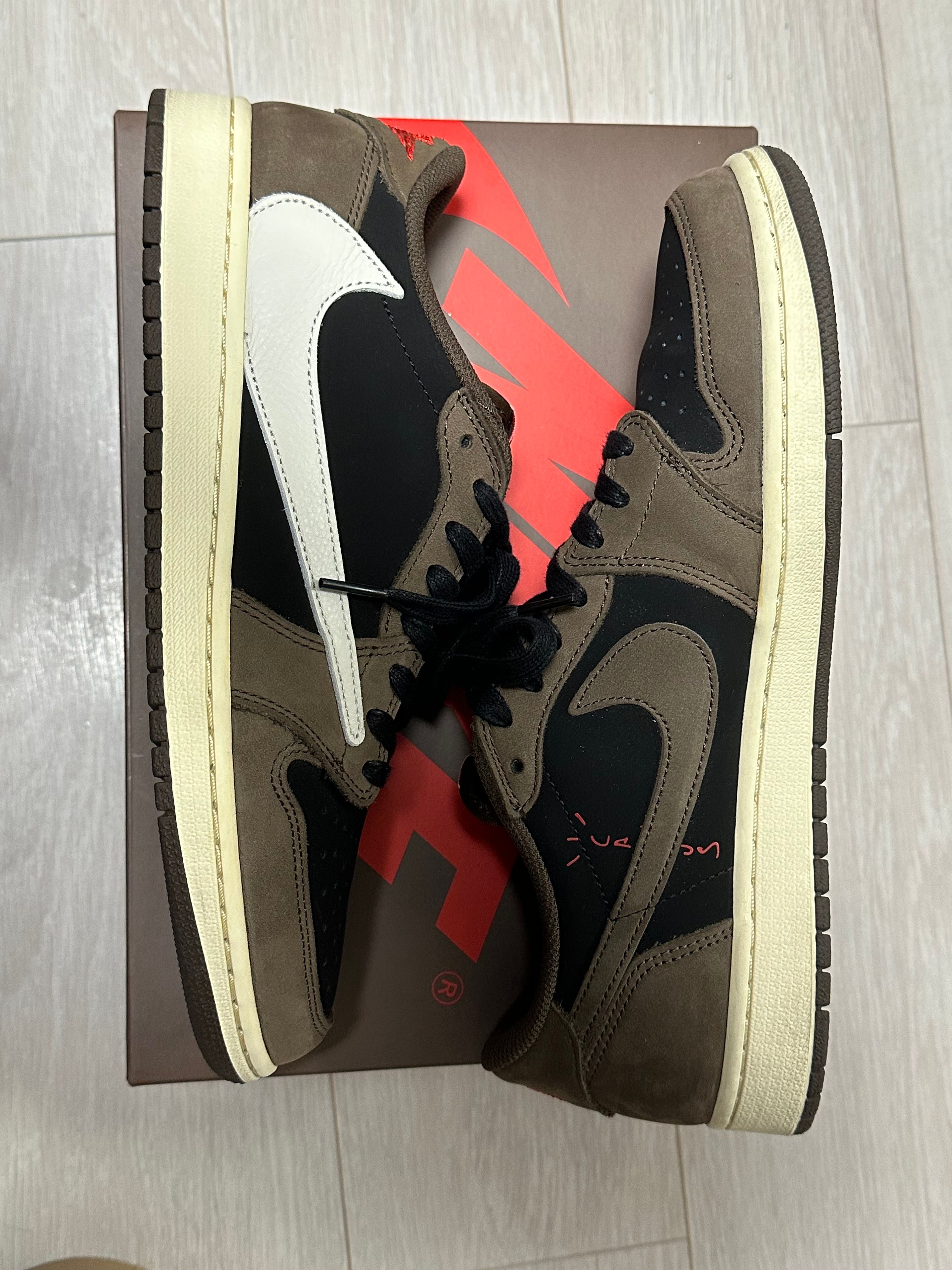 Travis Scott × Nike Air Jordan 1 Low OG SP-T "Black/Dark Mocha"