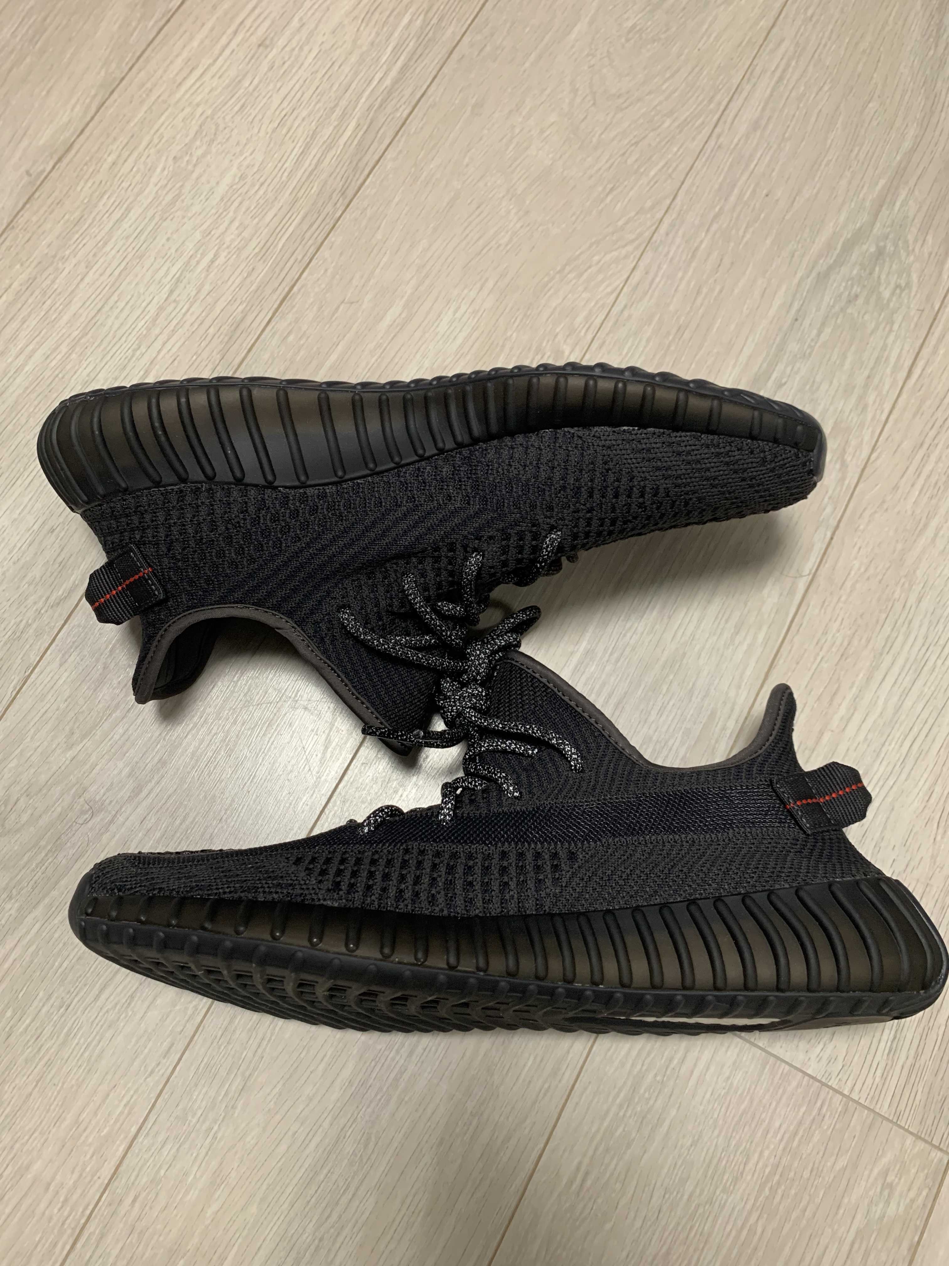 adidas YEEZY Boost 350 V2 "Black"
