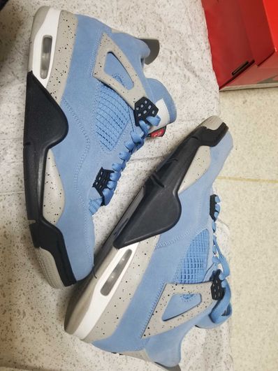 Nike Air Jordan 4 "University Blue"