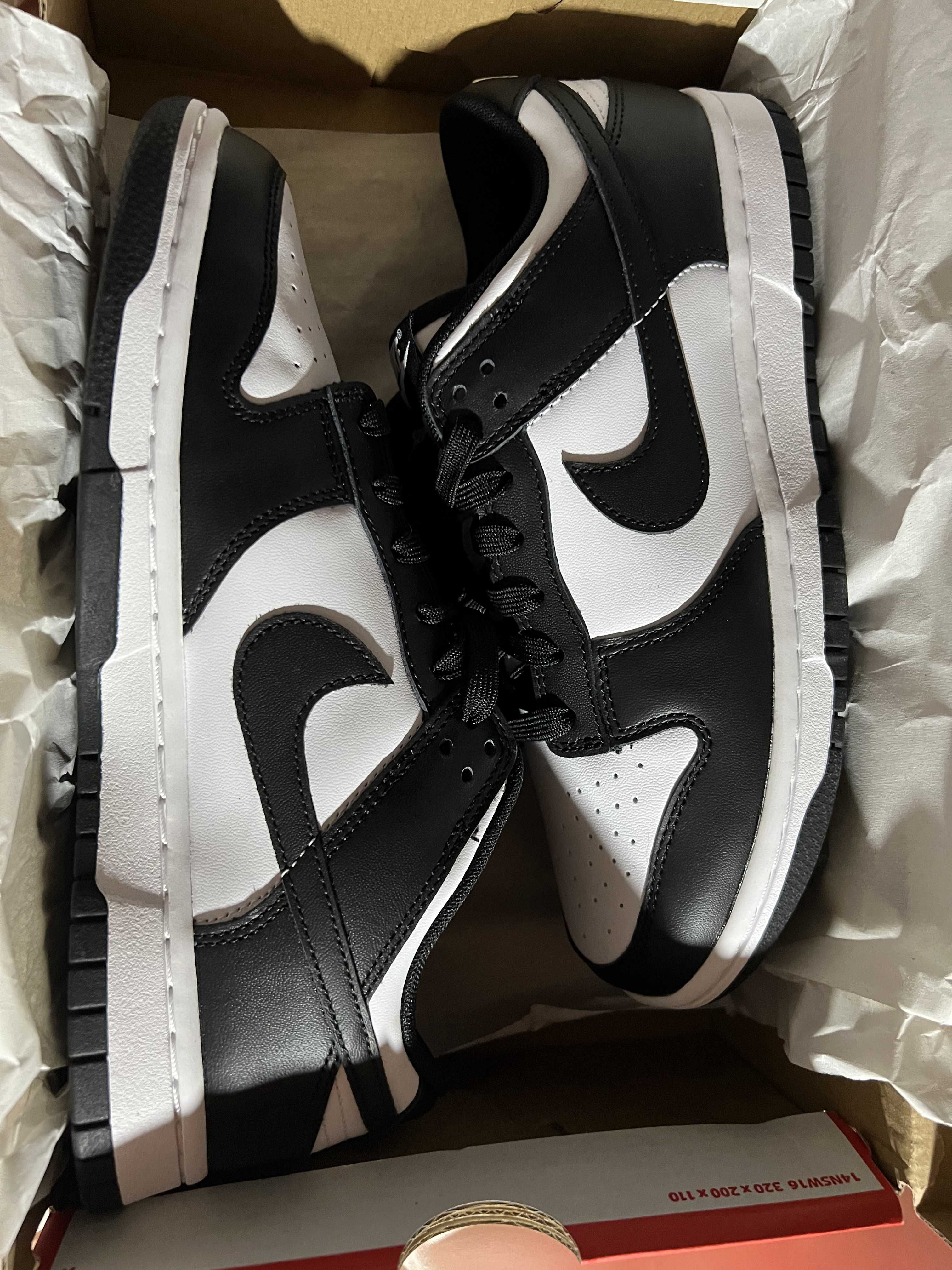 Nike Dunk Low Retro "Panda/White/Black"