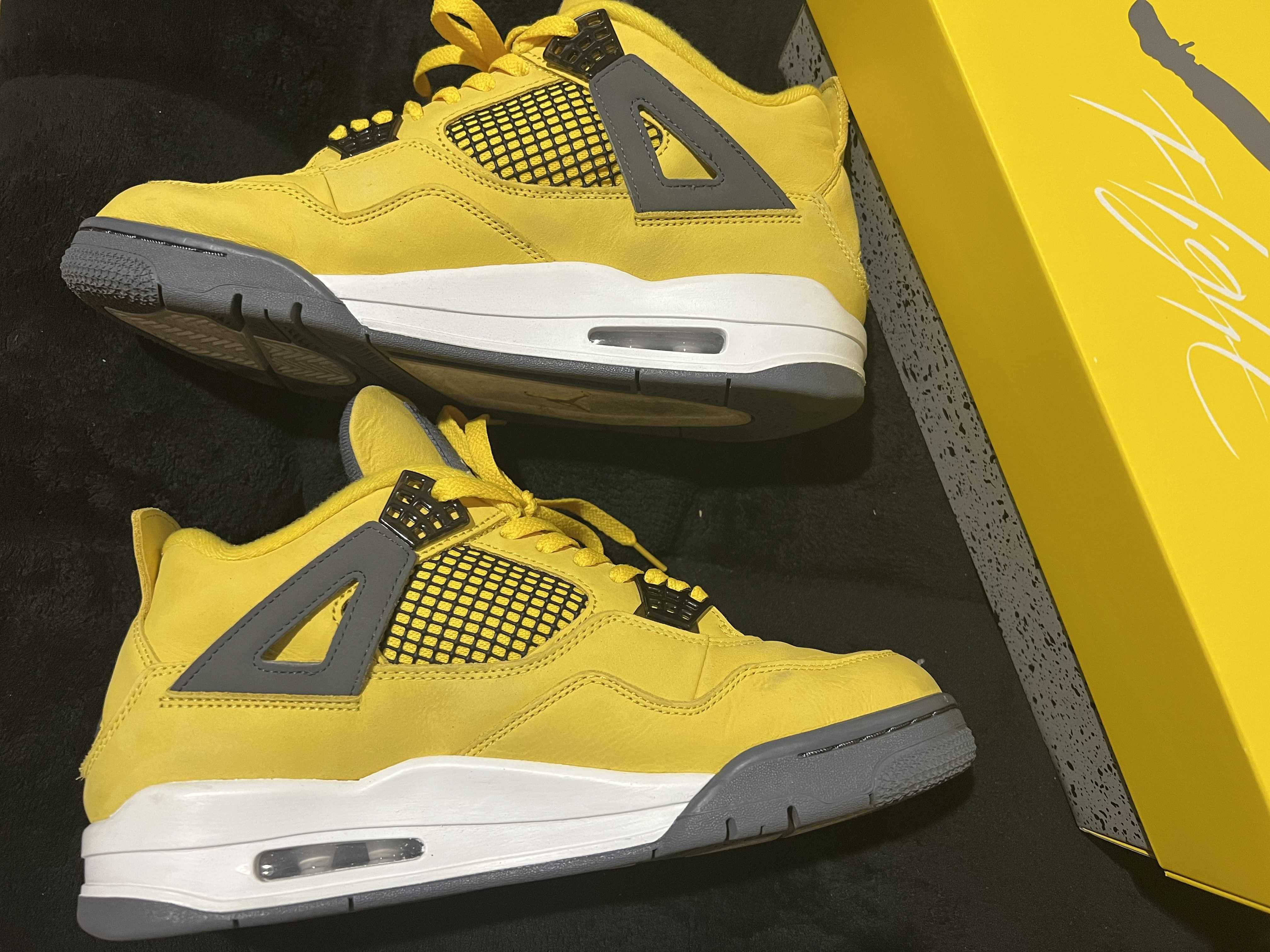 Nike Air Jordan 4 "Tour Yellow"