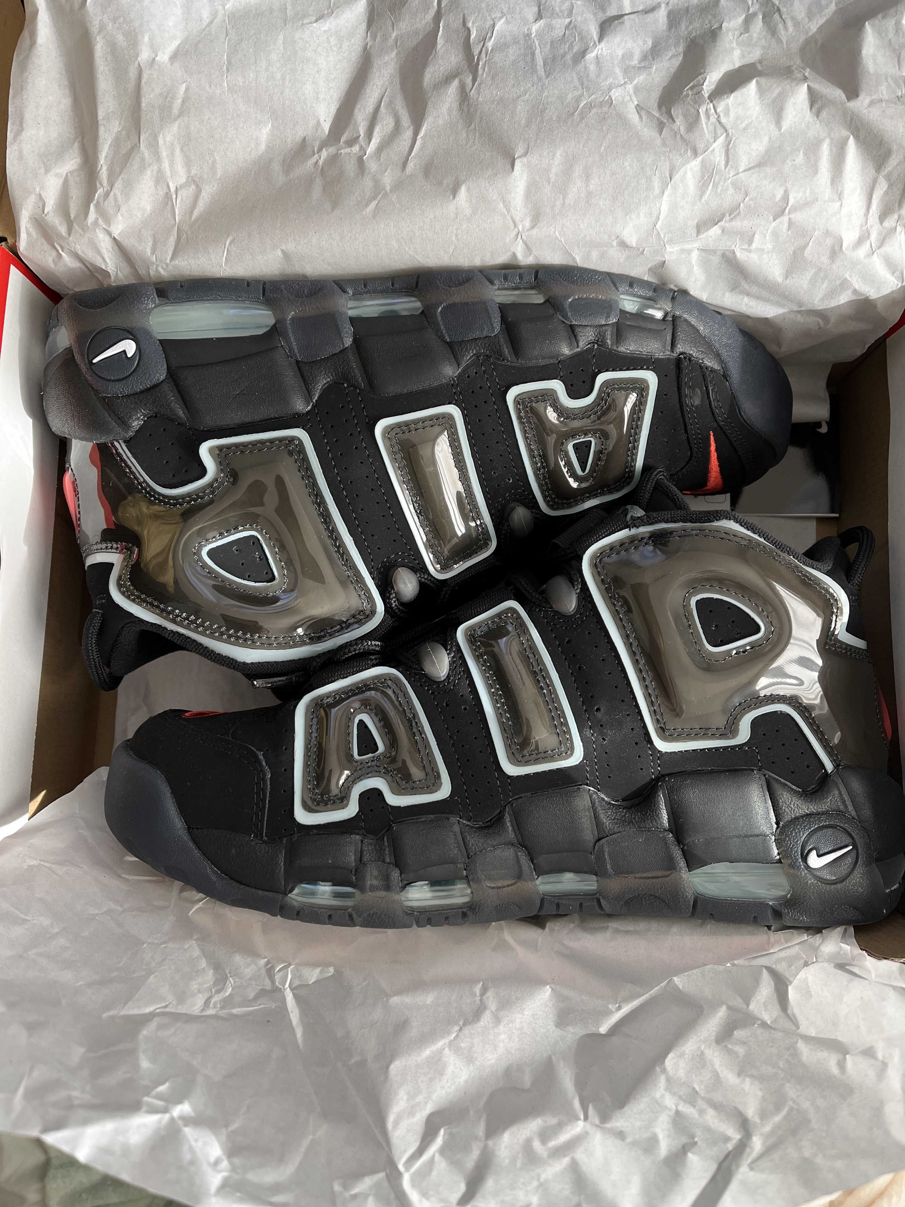 Nike Air More Uptempo "Made You Look"