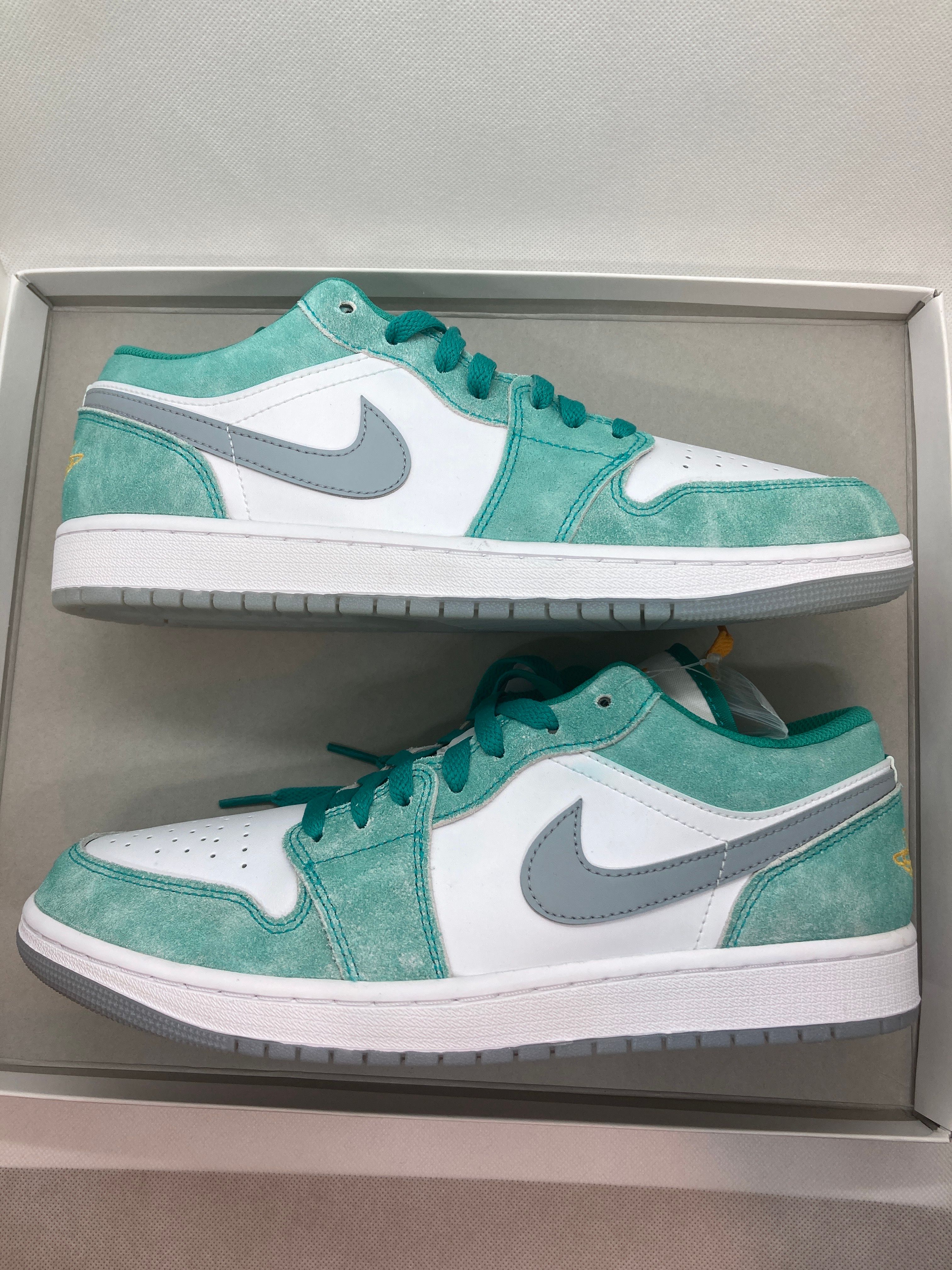 Nike Air Jordan 1 Low SE "New Emerald"