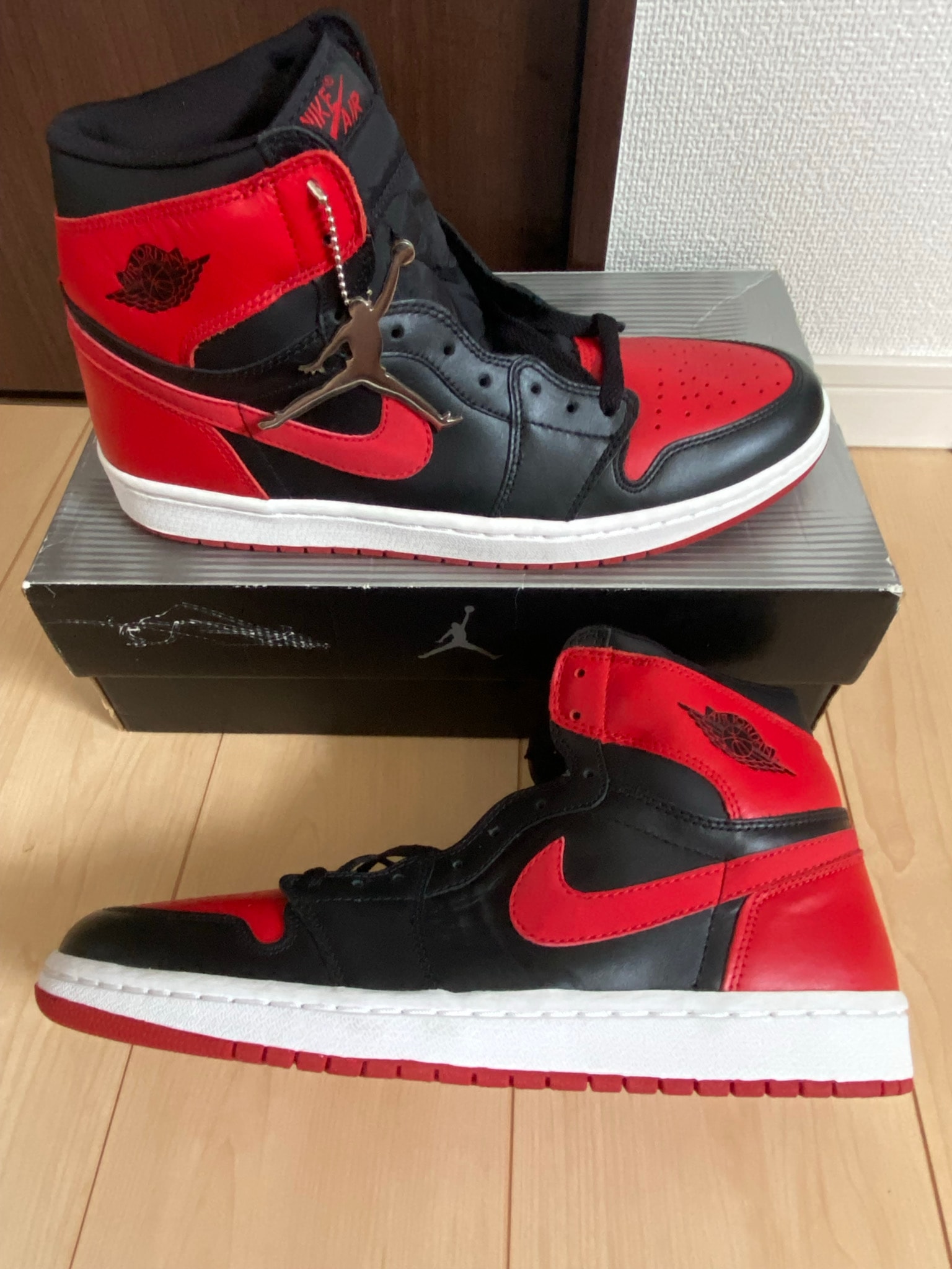 Nike Air Jordan 1 Retro High "Black Varsity Red/Bred"(2001)