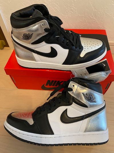 Nike Women's Air Jordan 1 Retro High OG "Silver Toe"
