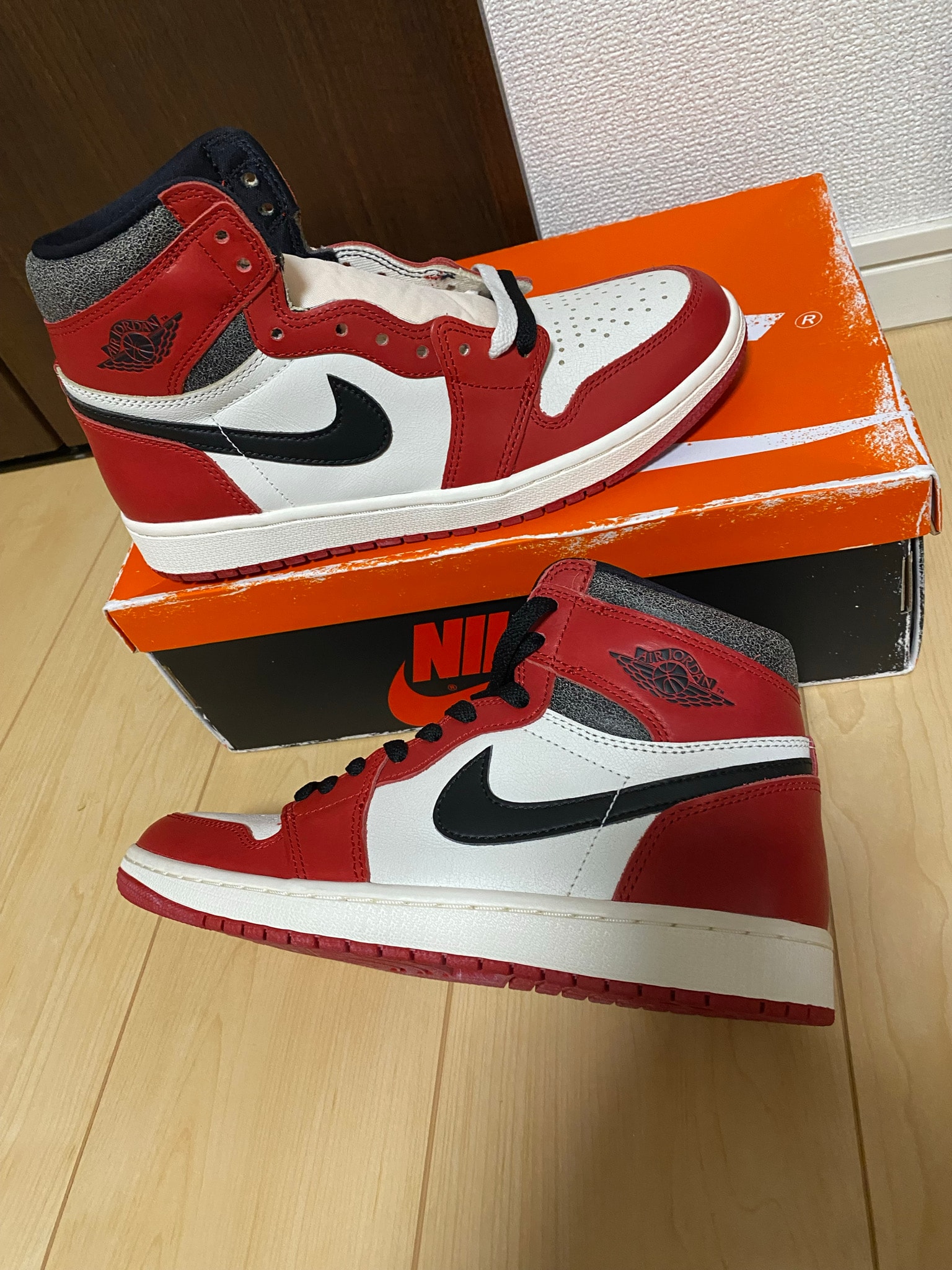 Nike Air Jordan 1 High OG "Lost & Found/Chicago"