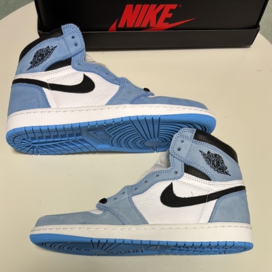 Nike Air Jordan 1 High OG "University Blue"