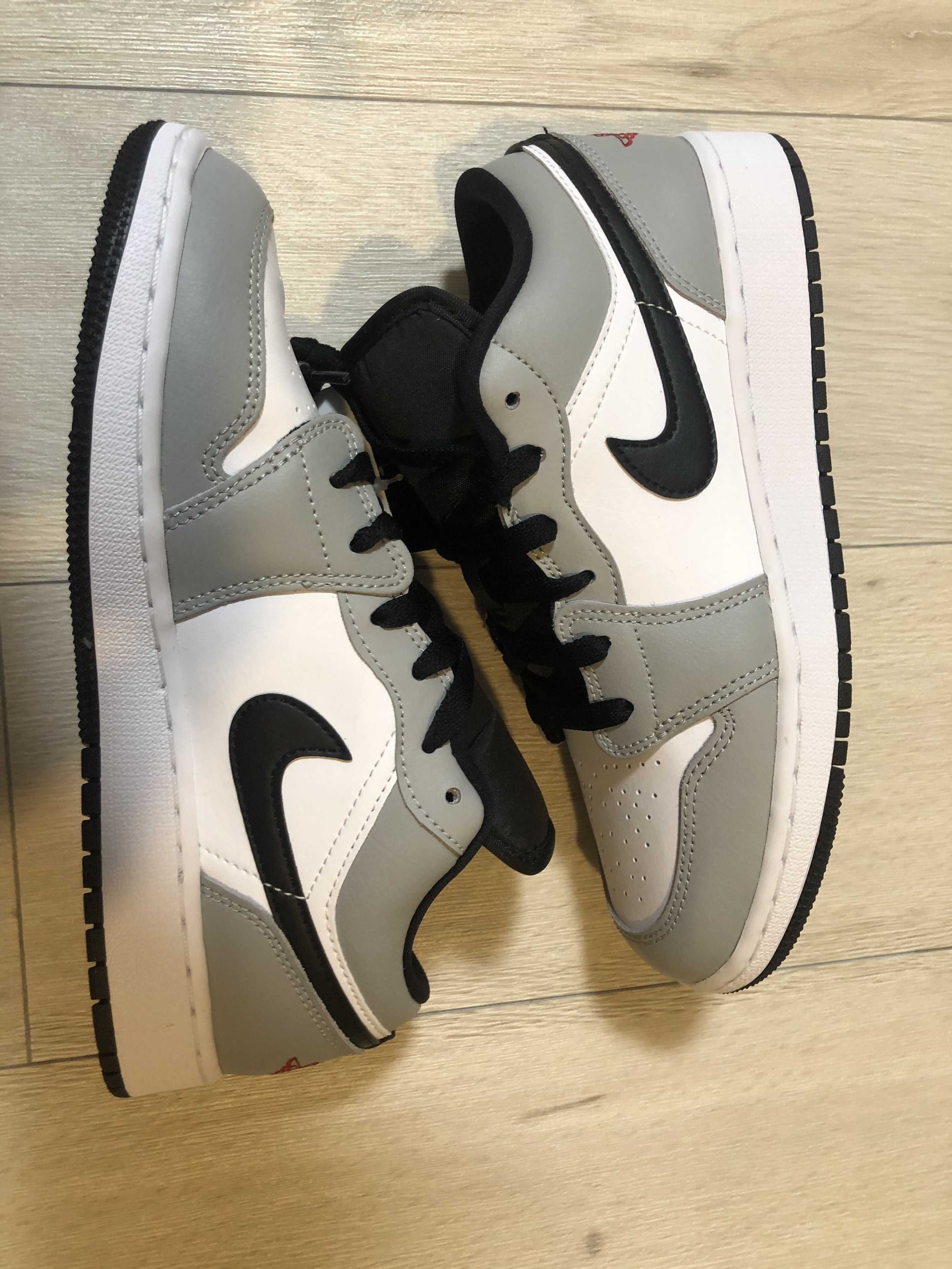 Nike GS Air Jordan 1 Low "Light Smoke Grey"