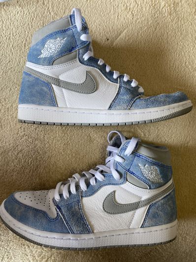 Nike Air Jordan 1 High OG "Hyper Royal"